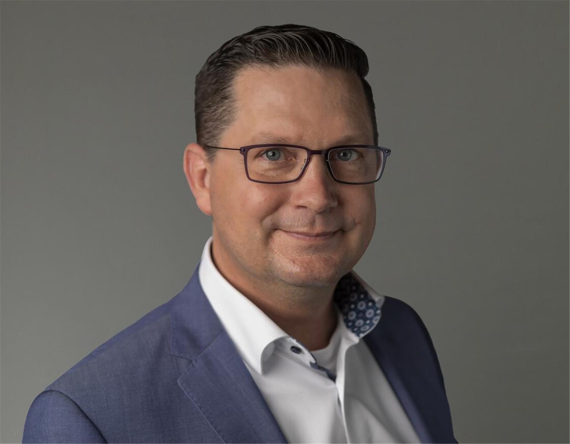 Alexander Wille, Sprecher der CDU-Landtagsfraktion für Feuerwehr, Rettungsdienst und Katastrophenschutz, thematisiert in Rotenburg den Brand- und Katastrophenschutz in Niedersachsen.