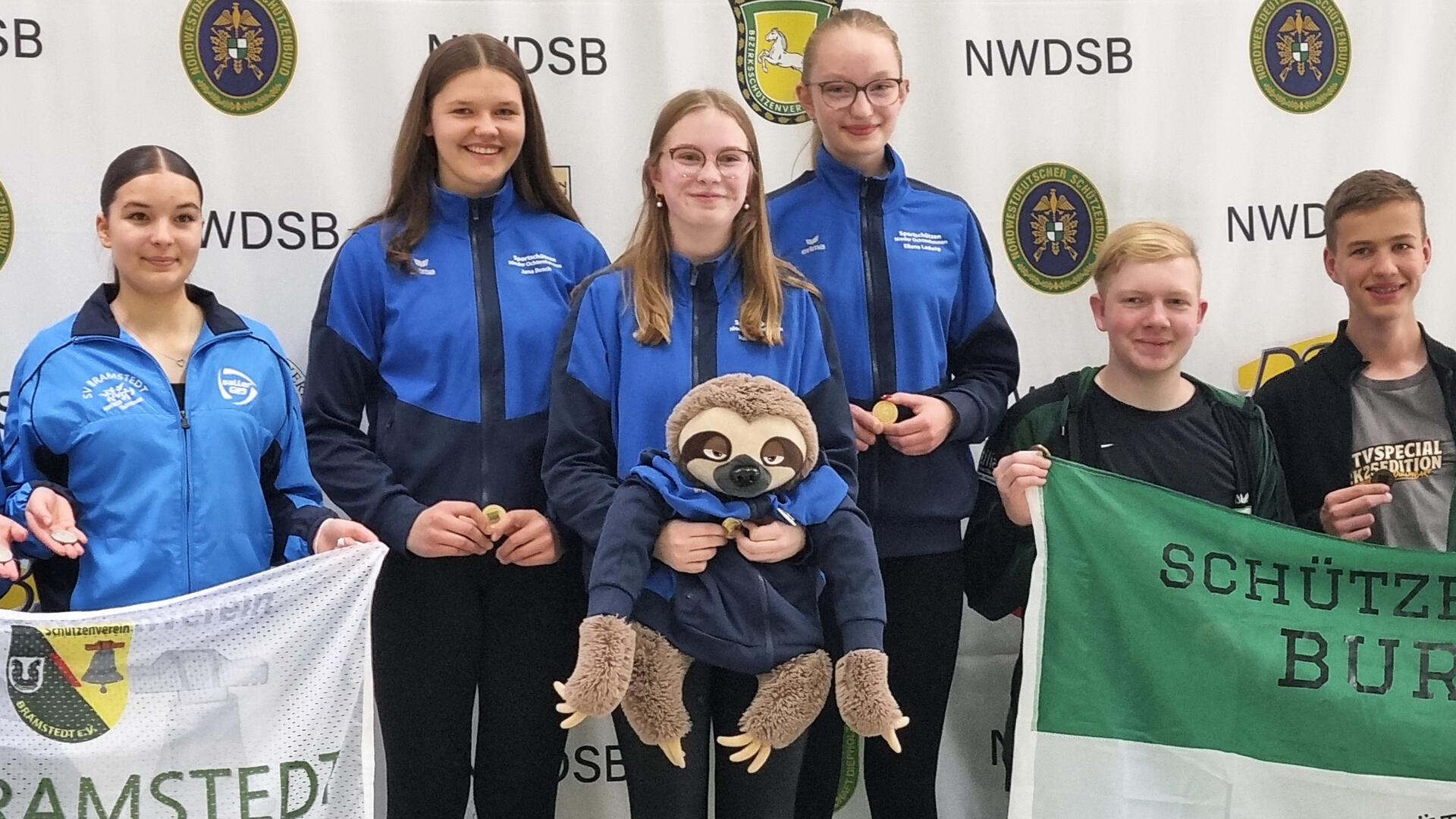 Als Team eine Klasse für sich: Lina Feldmann, Hanna Busch und Finja Kunst holten mit großem Vorsprung gleich zwei Mannschafts-Landesmeistertitel für den SV Nieder Ochtenhausen.