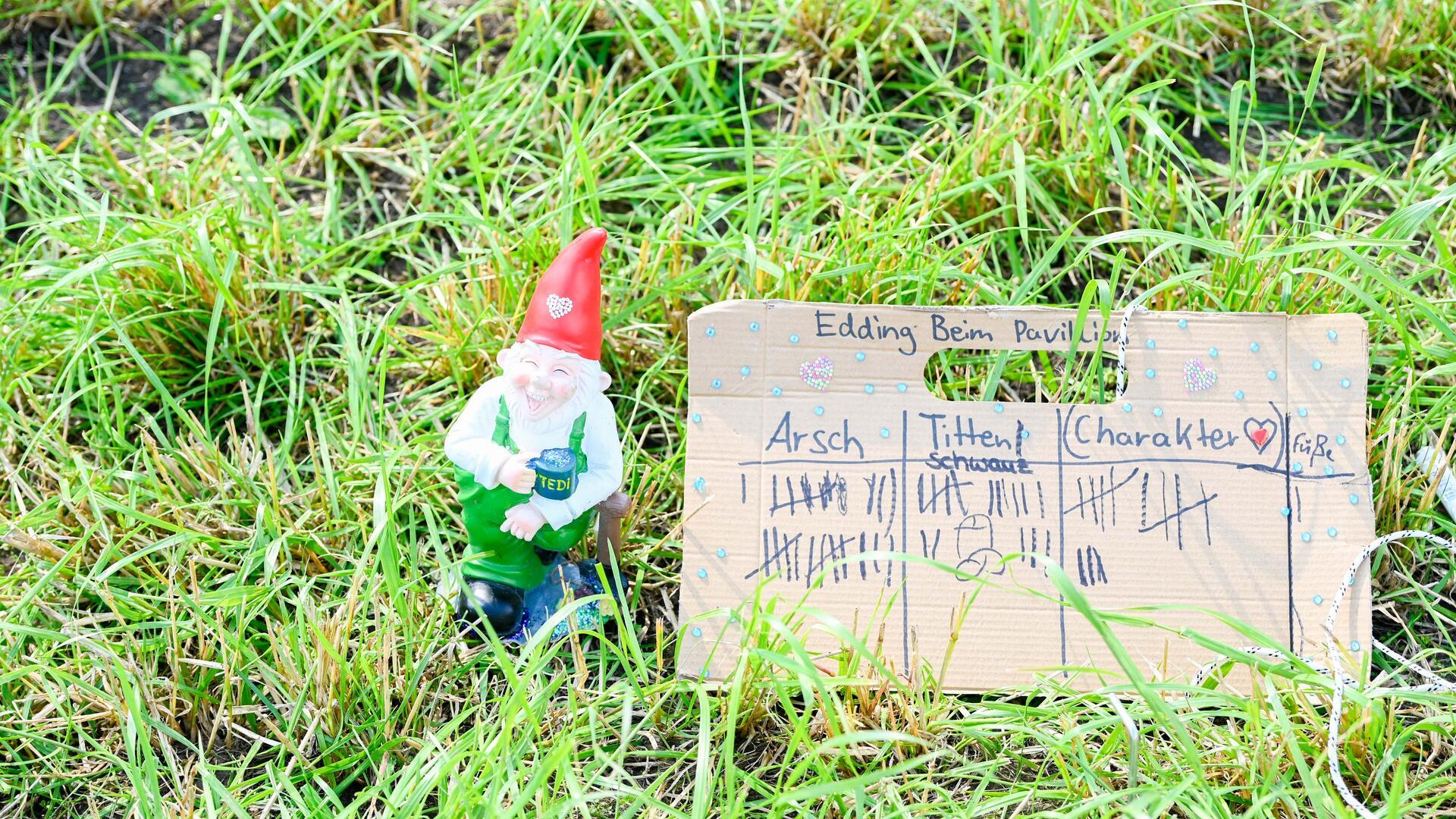 Party, Matsch und Sonne: Der Hurricane-Samstag in Bildern Am Samstag ging die Party in Scheeßel weiter: Es gab wieder einiges zu entdecken und zu erleben.