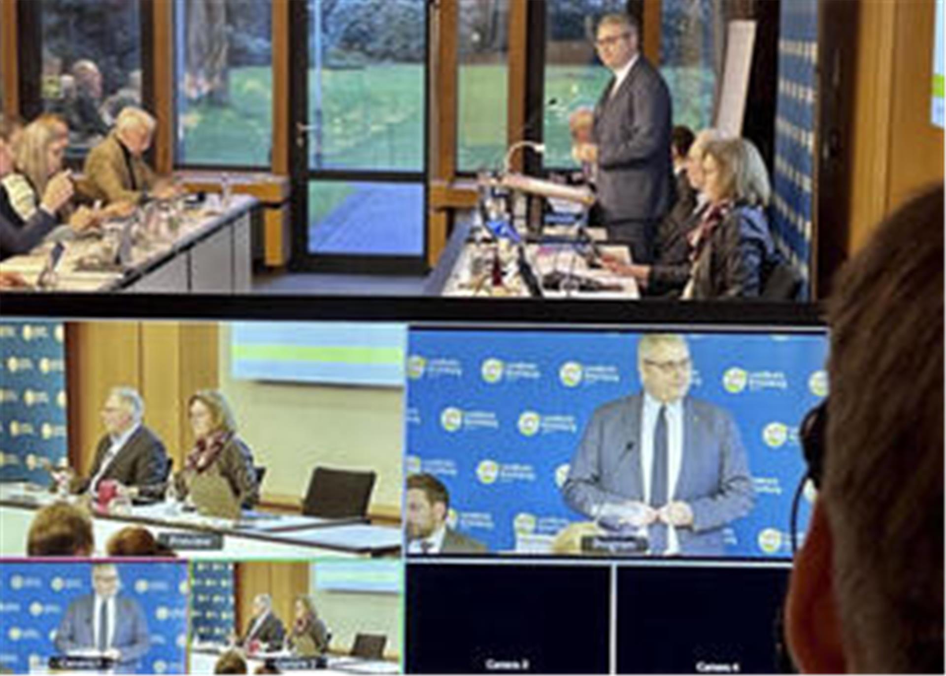 Auf der Streichliste: Landrat Marco Prietz (CDU) schlägt vor, die Liveübertragungen der Kreistagssitzungen im Internet zu beenden. Das Zuschauerinteresse ist sehr gering, gut 10 000 Euro jährlich ließen sich einsparen.