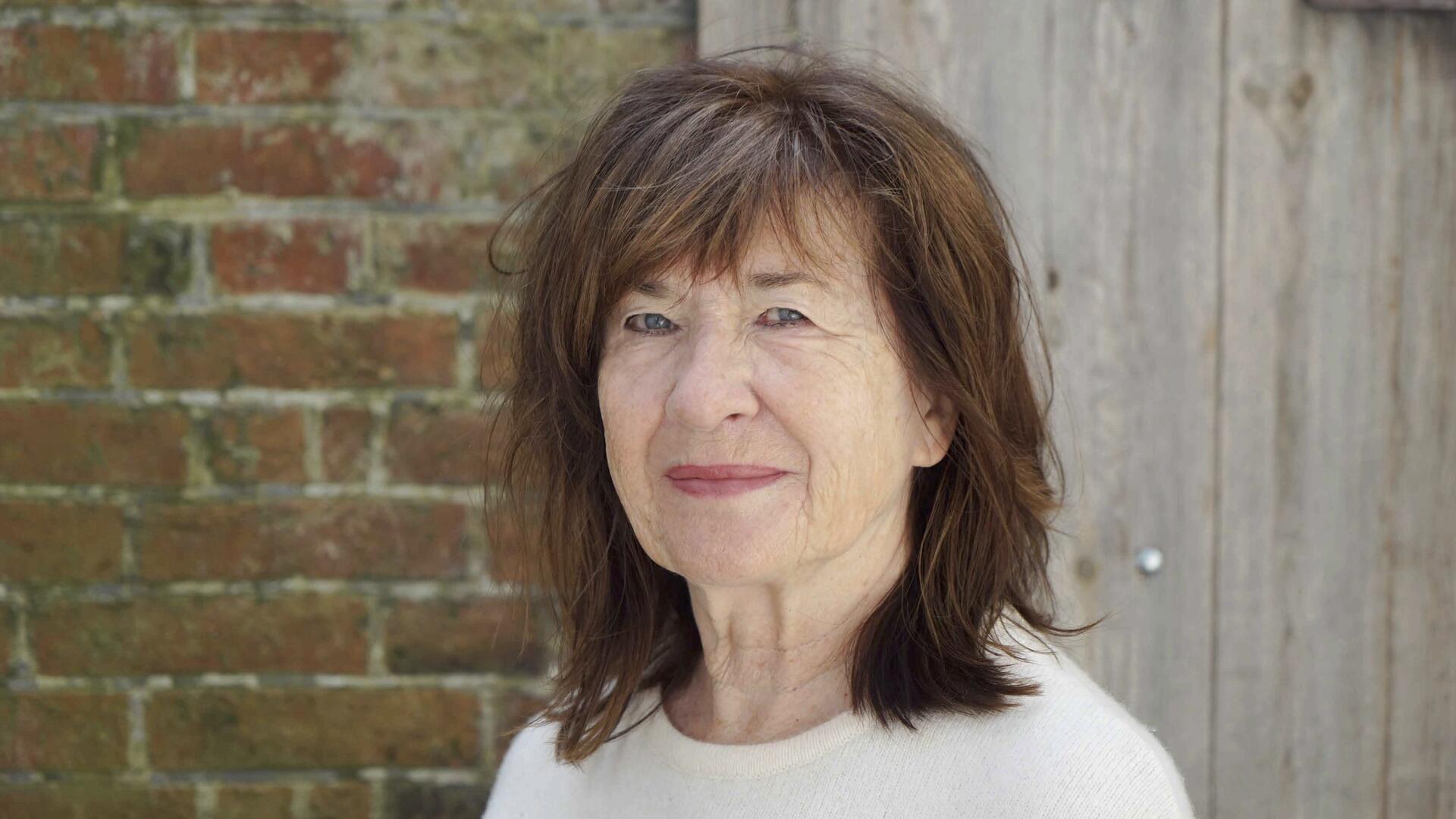 Autorin Elfriede Brumsack liest aus ihrem Buch „Der Unbeugsame“ in der Stadtbibliothek.
