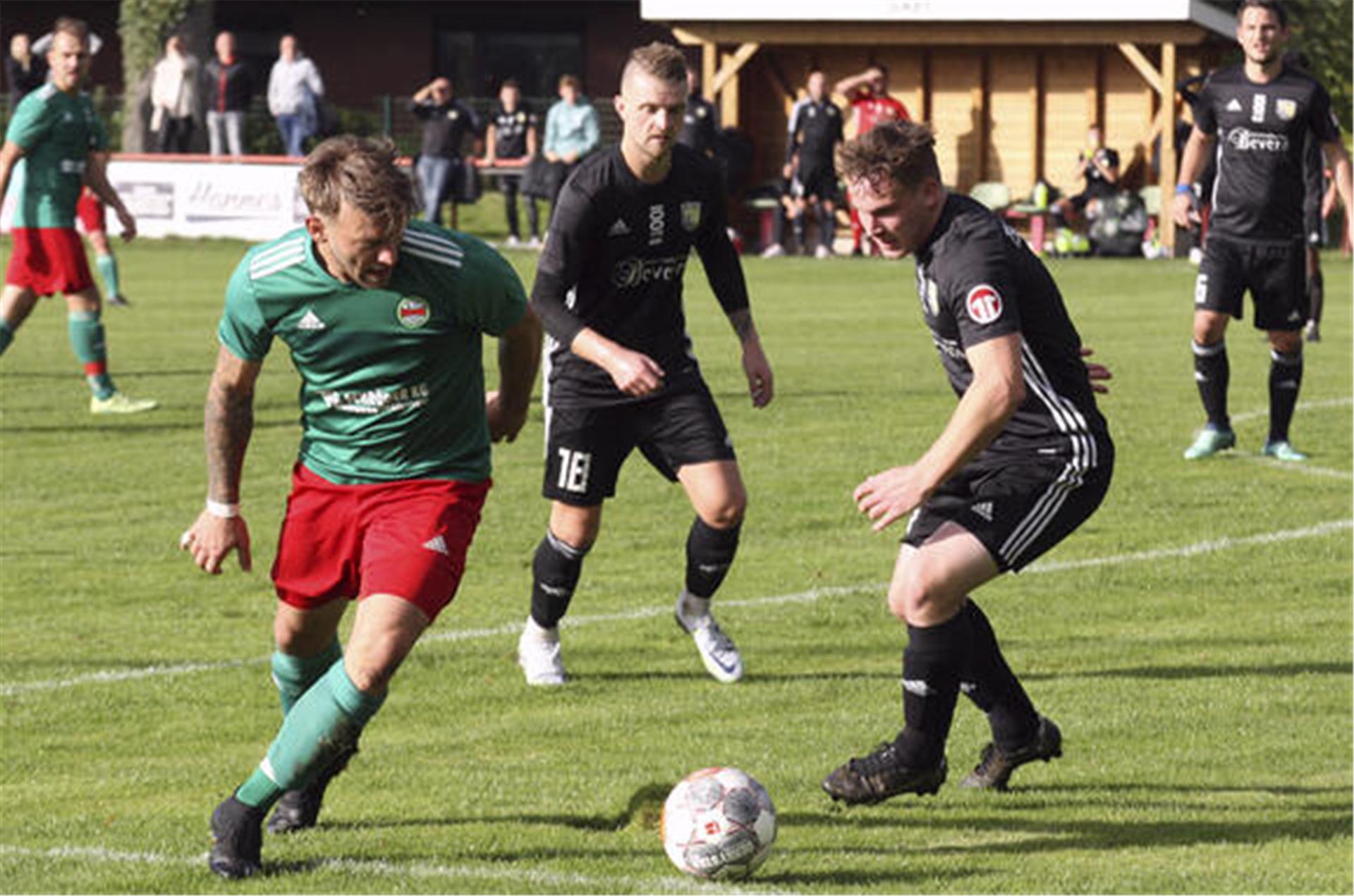 BSC-Defensivspieler Meikel Klee (links) würde seinem schwächelnden Team gut zu Gesicht stehen. Doch der Routinier ist nach überstandener Verletzung noch nicht wirklich fit.