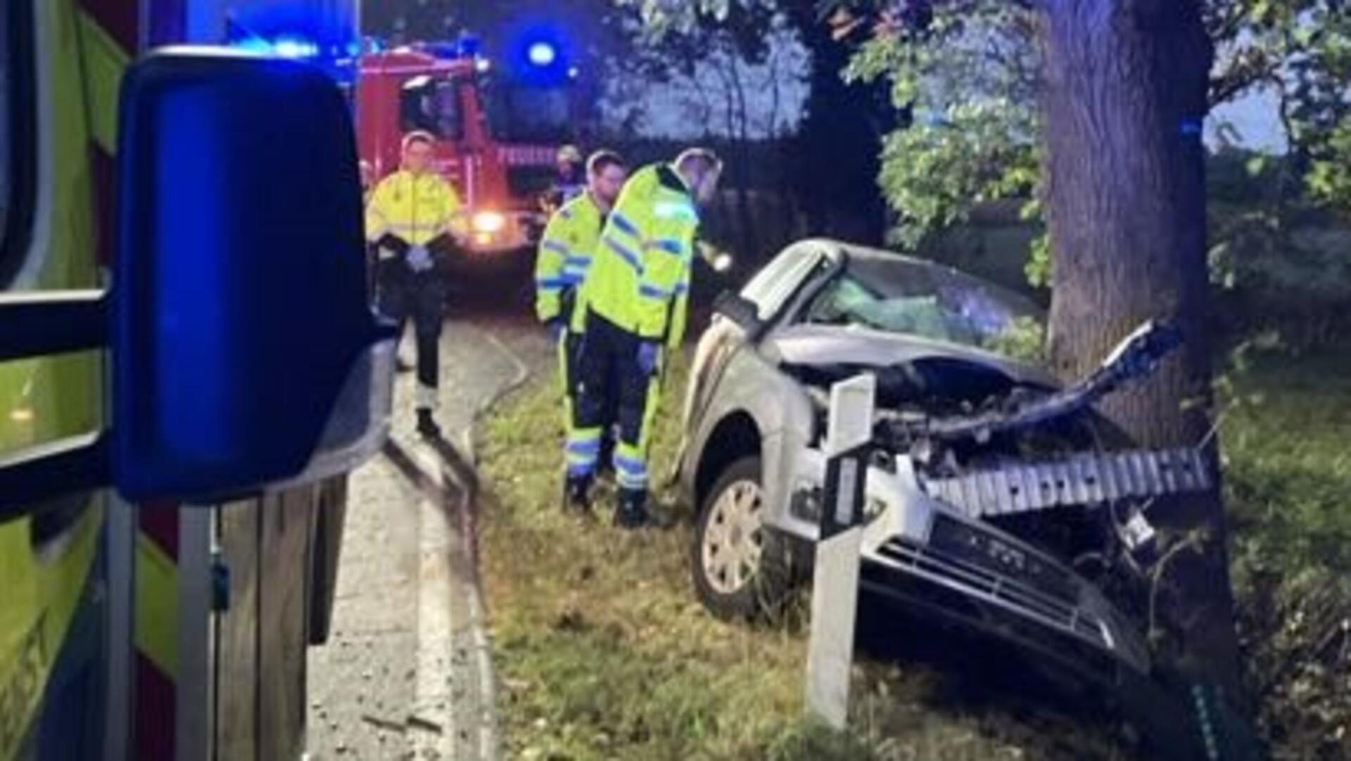 Bei Beverstedt ist es am Mittwochmorgen zu einem schweren Verkehrsunfall mit einem Toten gekommen.