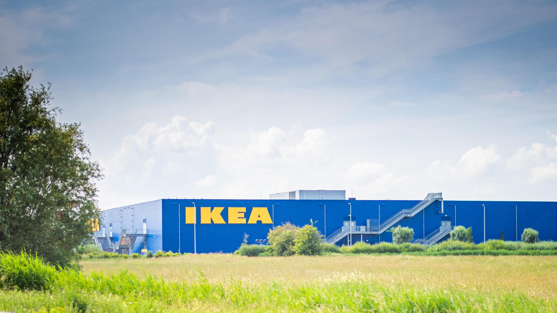Blick auf das Ikea-Möbelhauses in Bremerhaven-Wulsdorf. Der Standort hat wichtige Änderungen im gastronomischen Bereich vorgenommen.