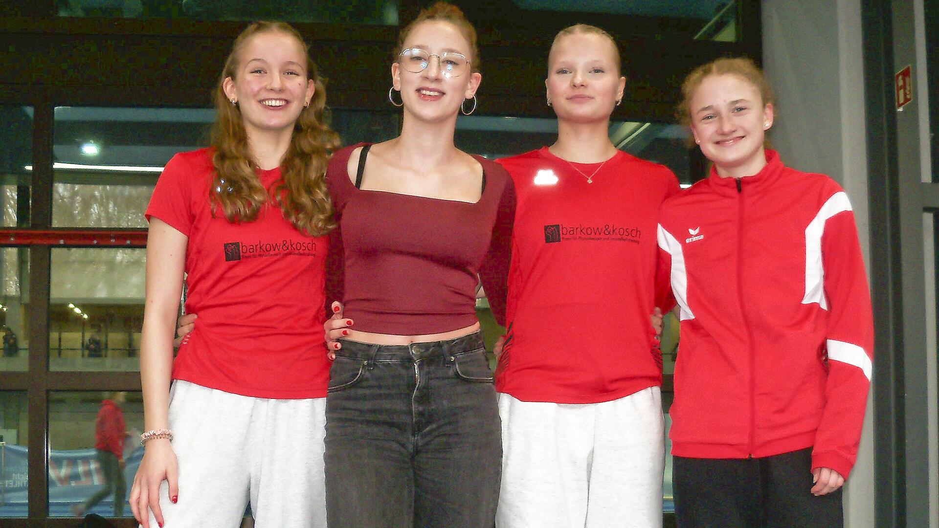Bei den Hallen-Landesmeisterschaften zeigten die Leichtathletinnen des TSV Bremervörde starke Leistungen: (von links) Rieke Wittch, Friederike Mildner, Stine Wittich und Lahja Diekmann. Es fehlt: Mina Kosch.