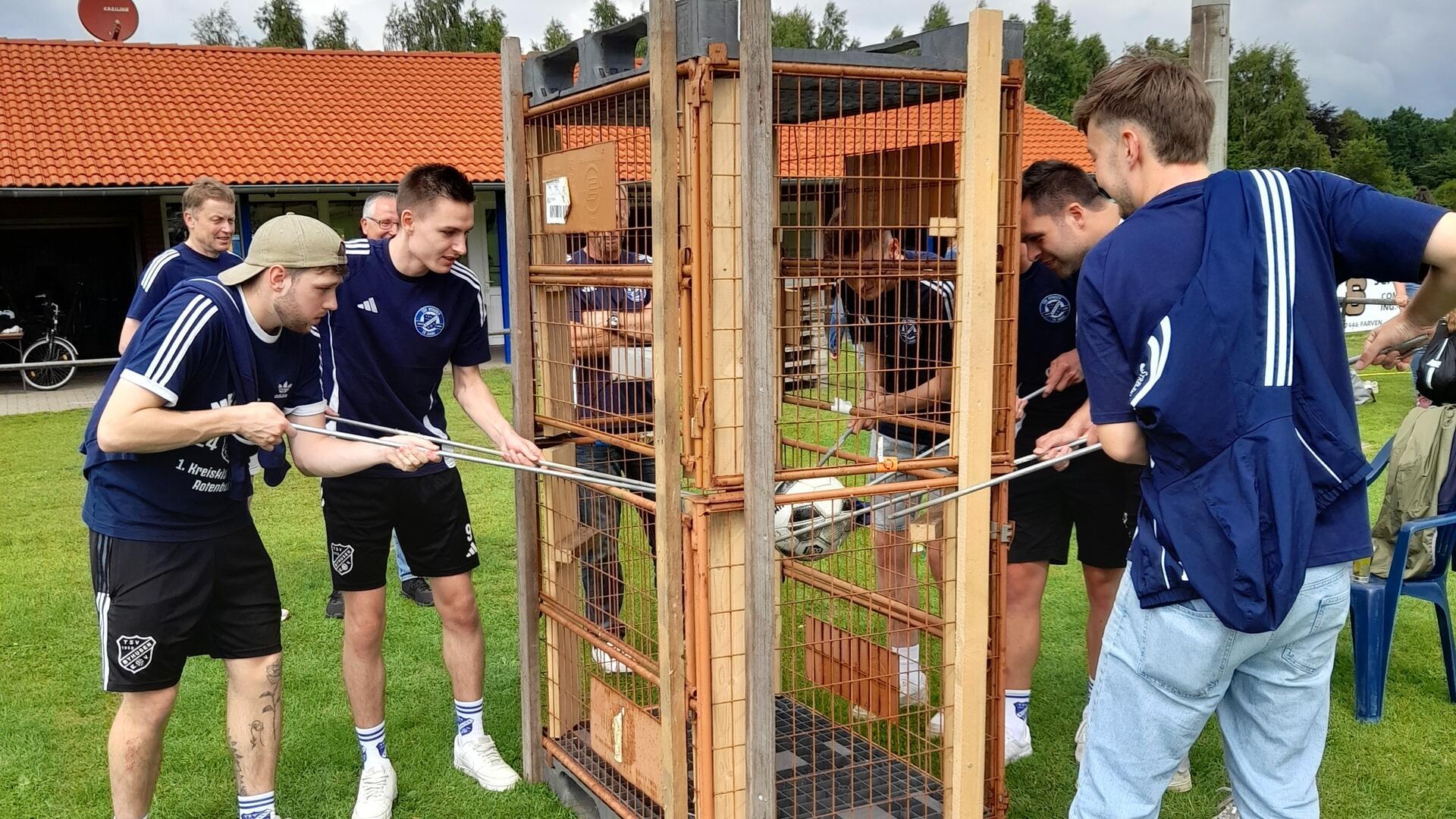 Bei den „Spielen ohne Grenzen“ war jede Menge Teamplay gefragt.