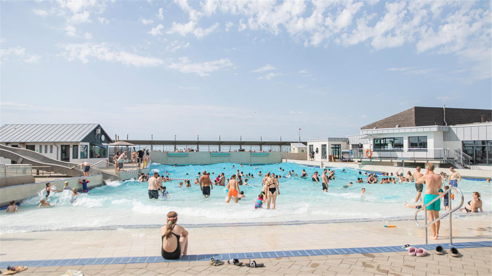 Bei gutem Wetter sind die Besucherzahlen im Watt'n Bad und dem angrenzenden Grünstrand in Dorum-Neufeld top.