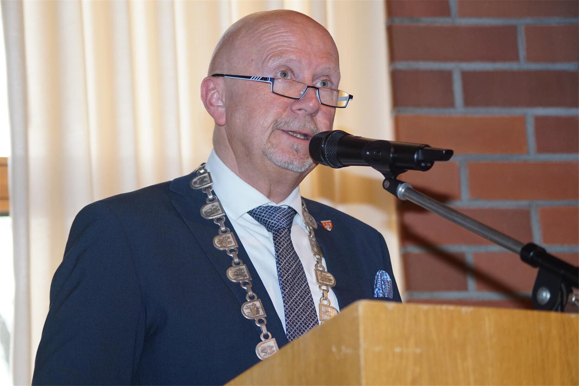 Bewirbt sich Bremervördes Bürgermeister Michael Hannebacher 2026 um eine zweite Amtszeit? Diese Entscheidung will der Verwaltungschef erst im Herbst verkünden.