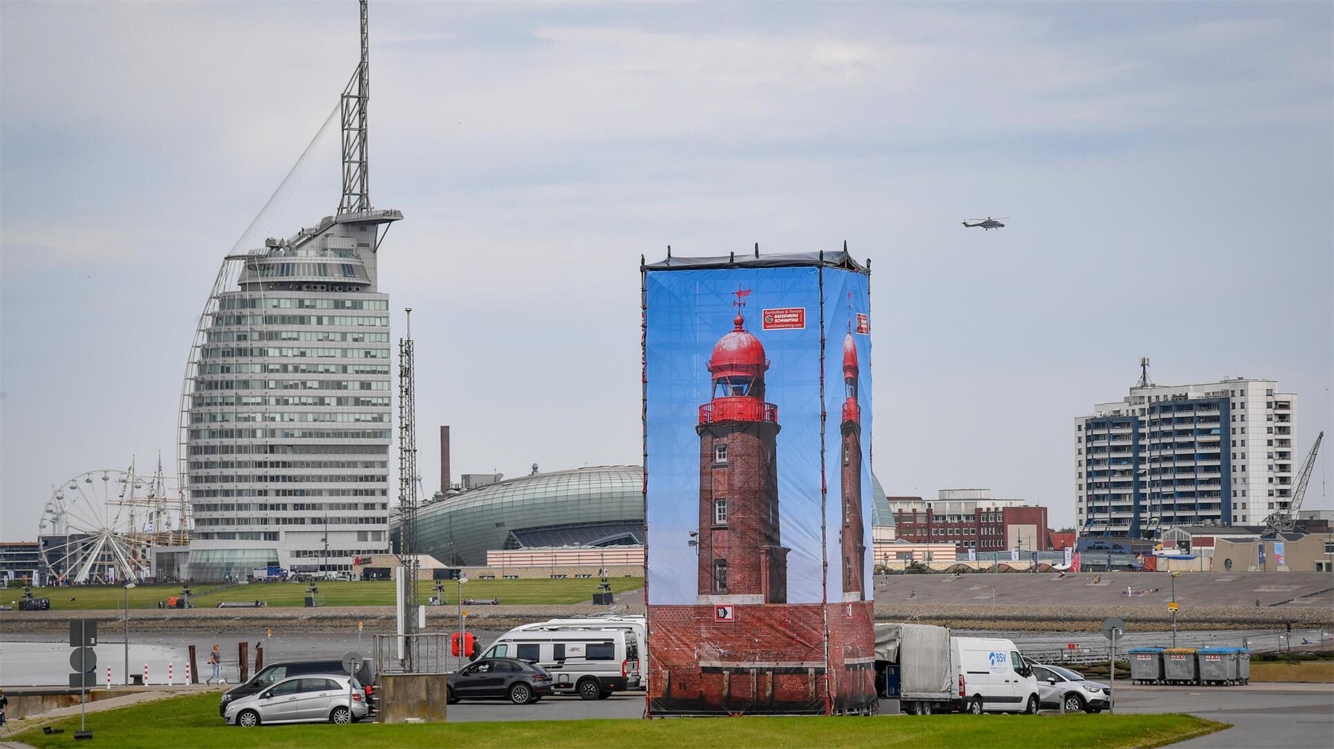 Ein Blick auf Bremerhaven mit dem Bild der Nordmole. 