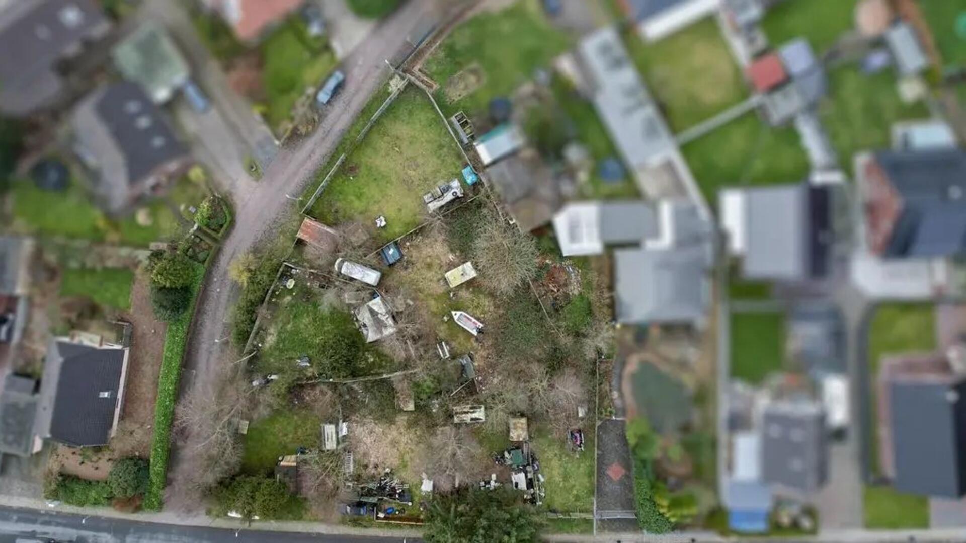 Blick auf das Parzellengrundstück von Ulf Gersonde in der Gleiwitzer Straße/Ecke Oderberger Straße in Bremerhaven.