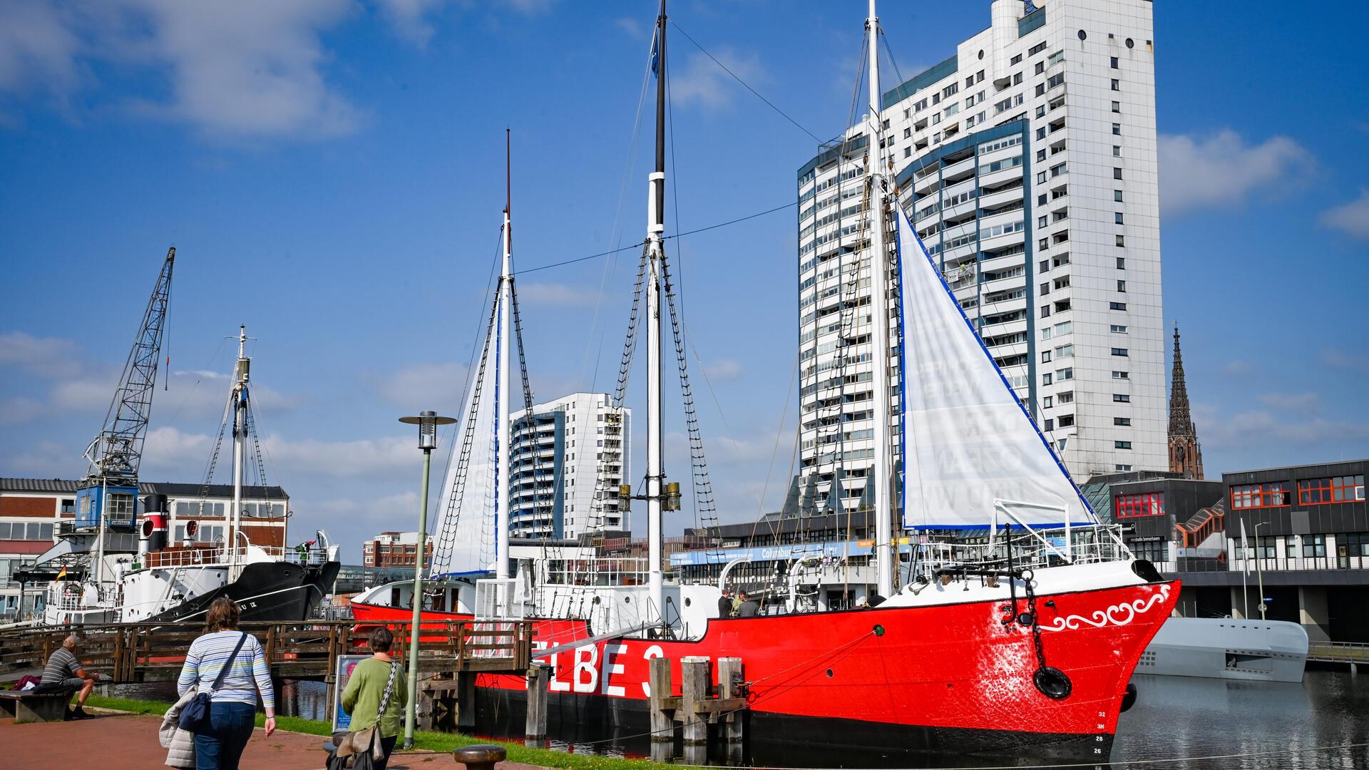 DSM-Flotte im Museumshafen.