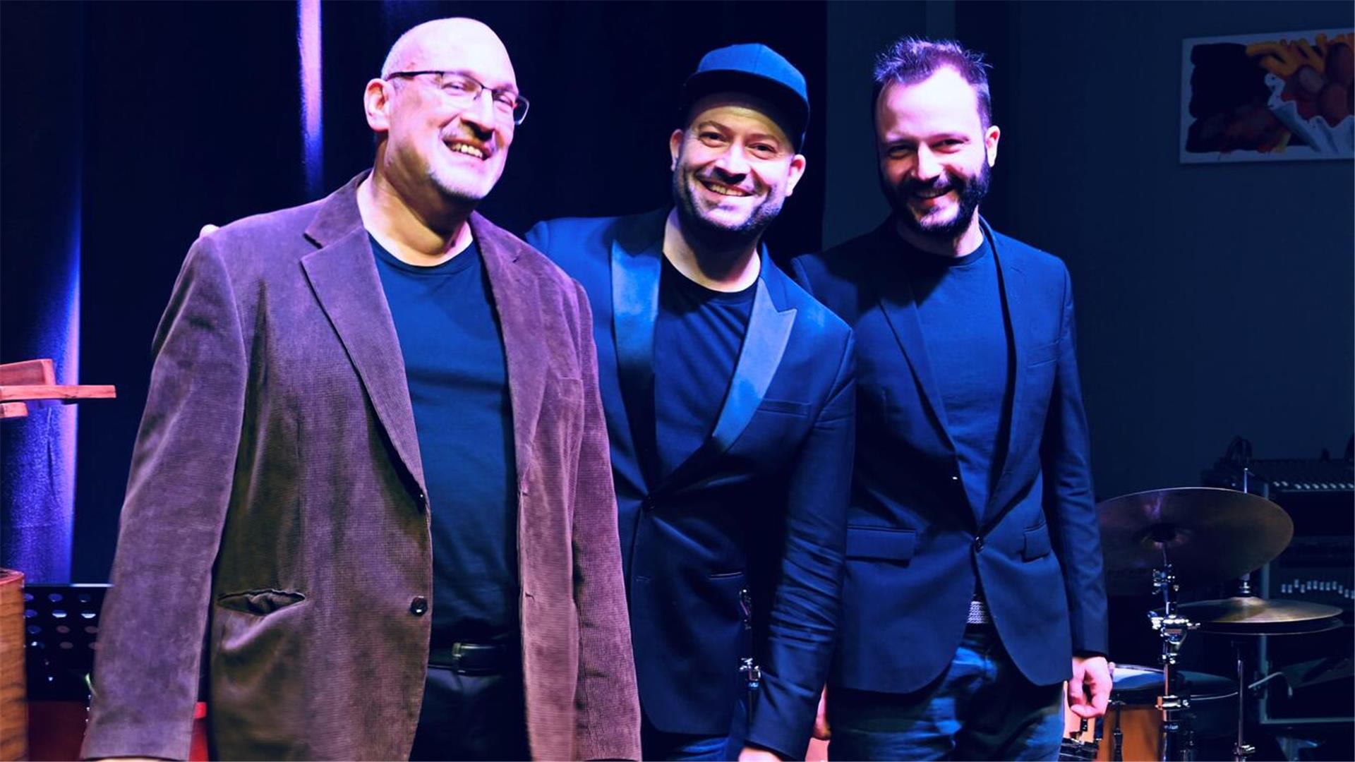 Das Marian Petrescu Trio