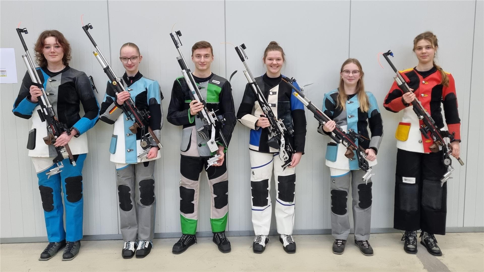 Das Team der Schießsportgemeinschaft mit Marlene Fennen, Finja Kunst, Nicolas Focke, Lina Feldmann, Hanna Busch und Kira Evers.