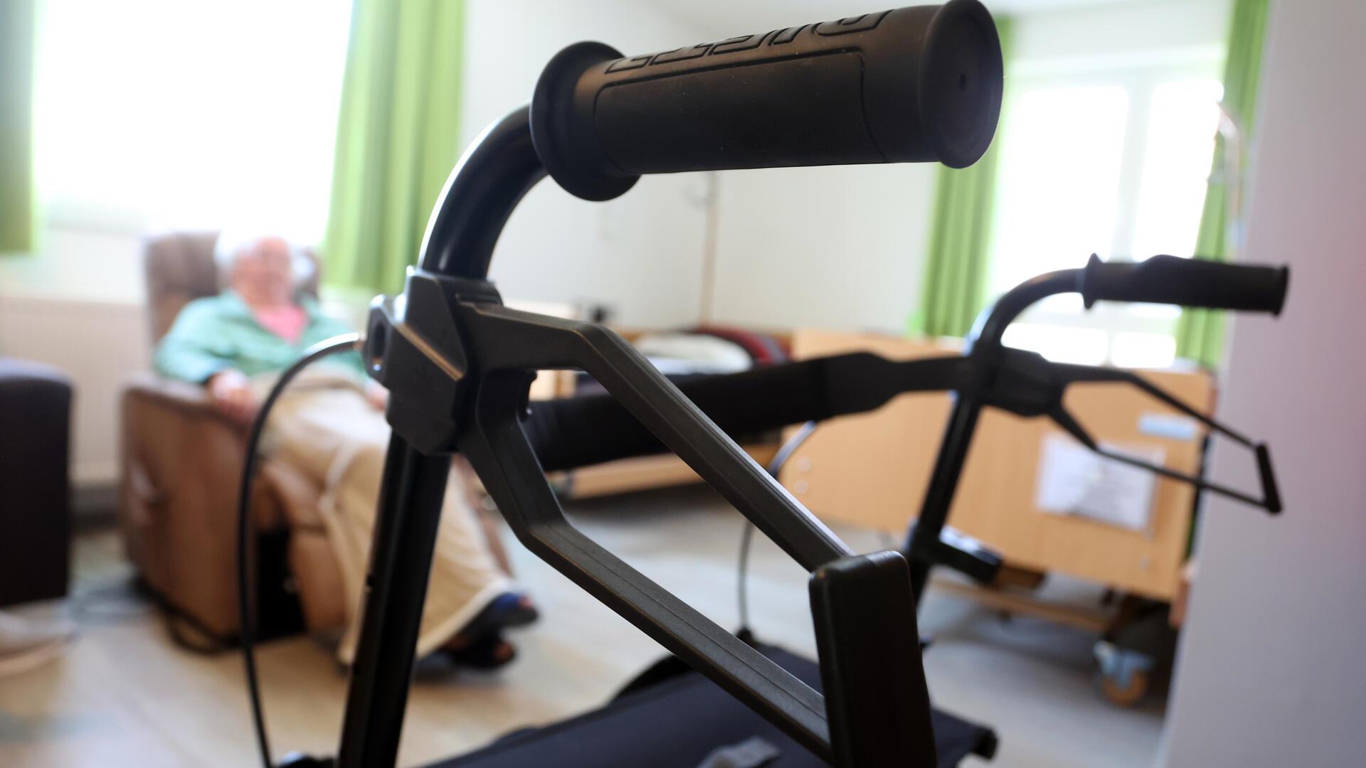 Das Thema Pflege geht alle an - auch die Angehörigen. Zum Thema findet am kommenden Dienstag eine Infoveranstaltung im Ludwig-Harms-Haus statt.