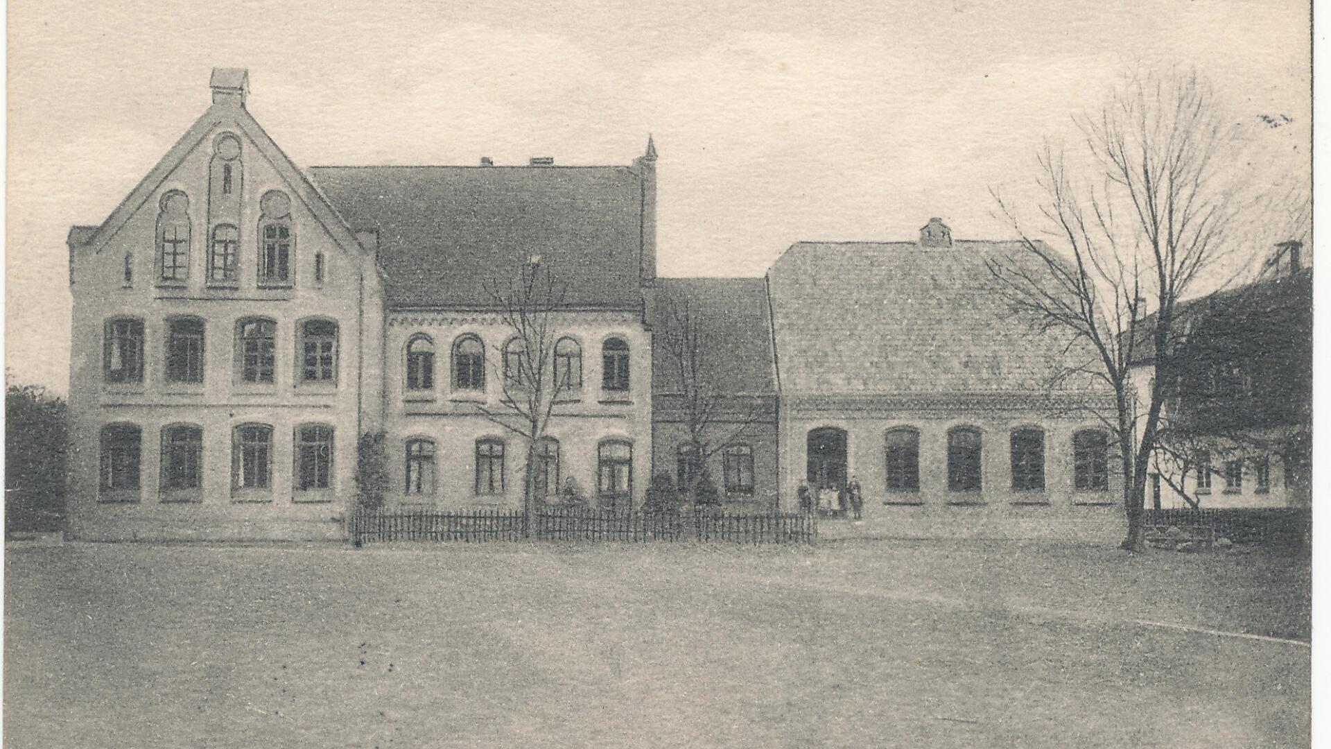 Das alte Schulhaus der heutigen Aue-Mehde-Grundschule