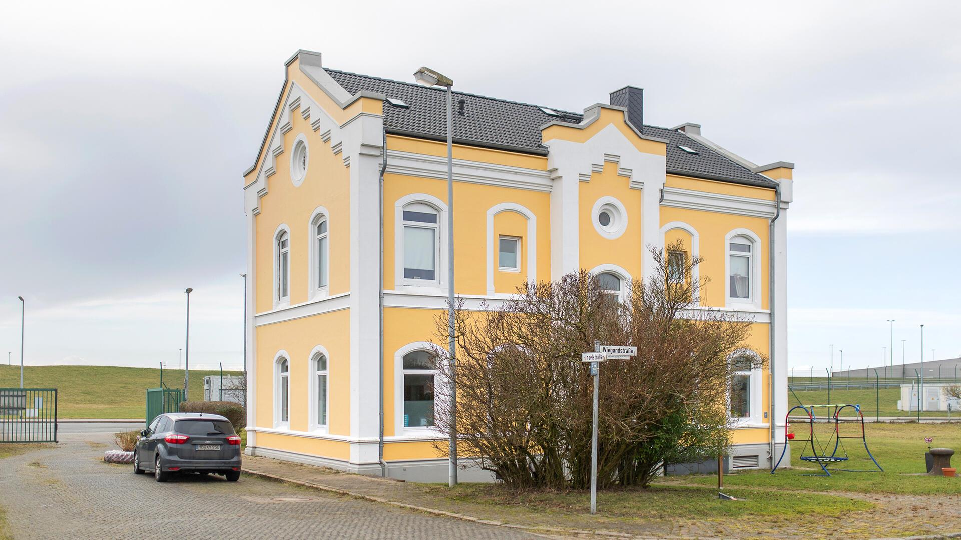 Das historische Haus der Familie Lange steht im stadtbremischen Überseehafengebiet – mitten in Bremerhaven und doch rechtlich zu Bremen gehörend.