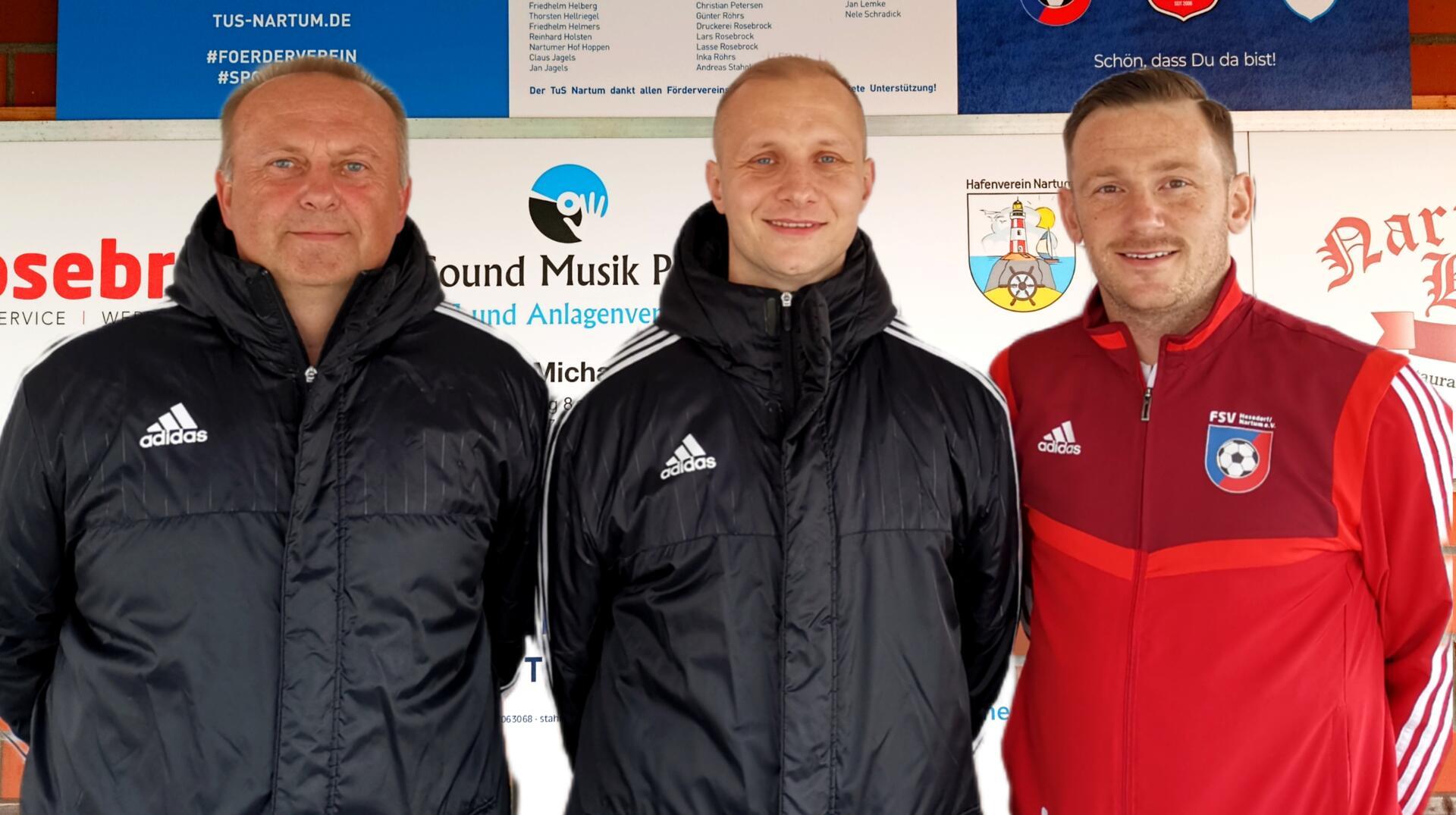 Das neue Trainer-Trio bei der FSV Hesedorf/Nartum (von links). Co-Trainer Stephan Krägel, Trainer Alexander Kupiec und Co-Triner Kevin Romer.