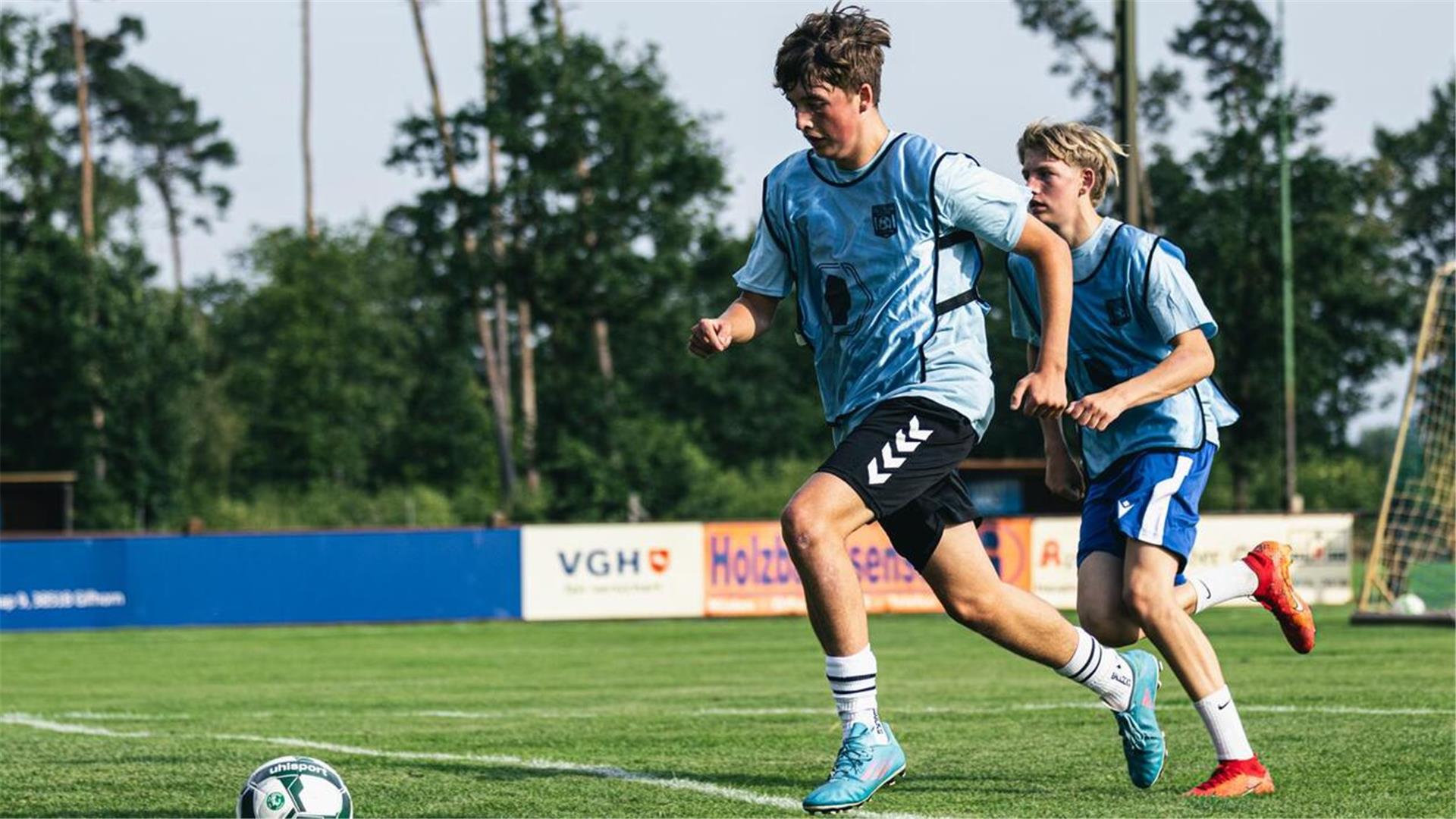 Der 14-jährige Lennox Hadler aus Kalbe spielt nicht nur in Sittensen und Umgebung Fußball, sondern ist auch international unterwegs. Im April geht es für ihn nach Valencia.