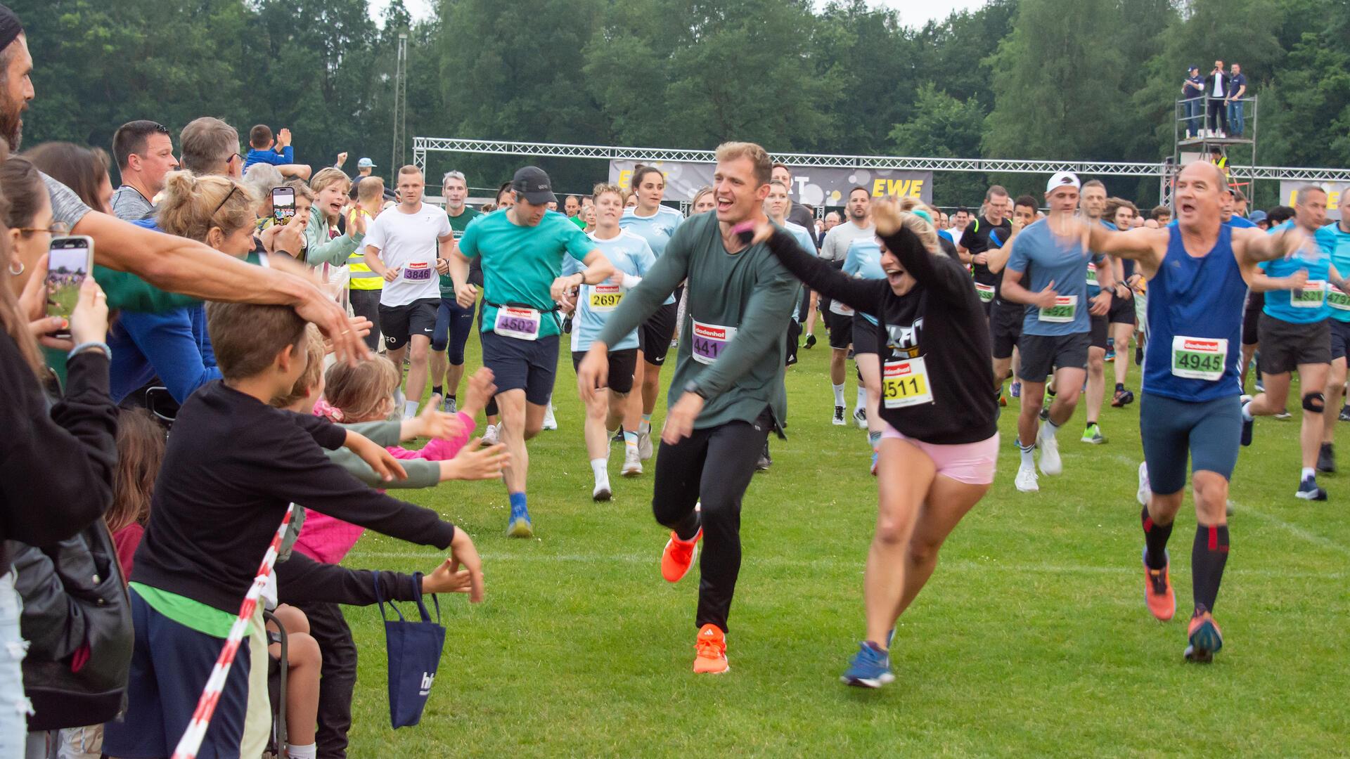 Der Abendlauf „Wilstedt bei Nacht“ ist bekannt für tolle Stimmung auf der Strecke und den Rängen.