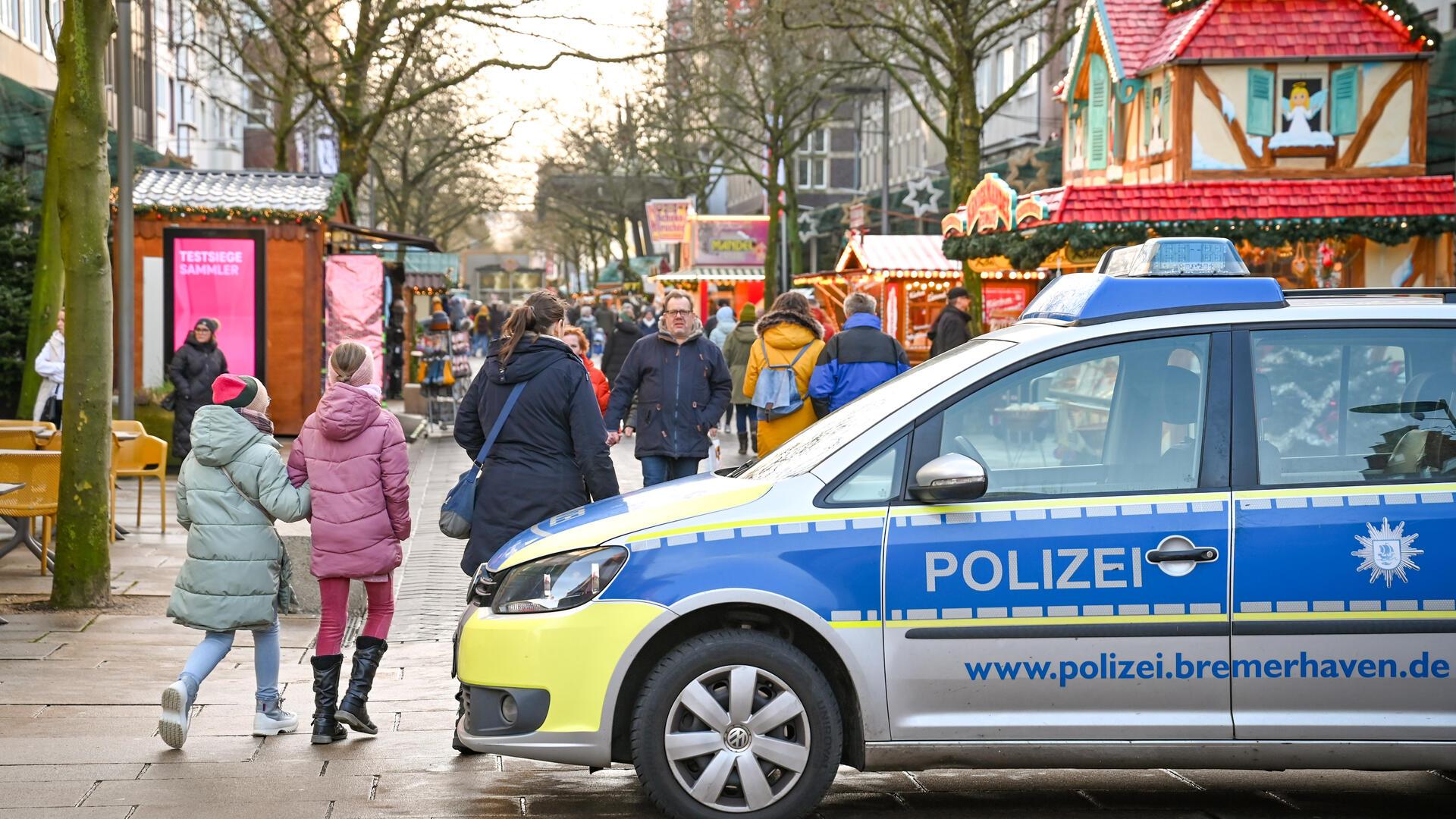 Der Bremerhavener Weihnachtsmarkt wurde nach einer Drohung besonders sicher gemacht. Hier an der Kreuzung Kirchenstraße.