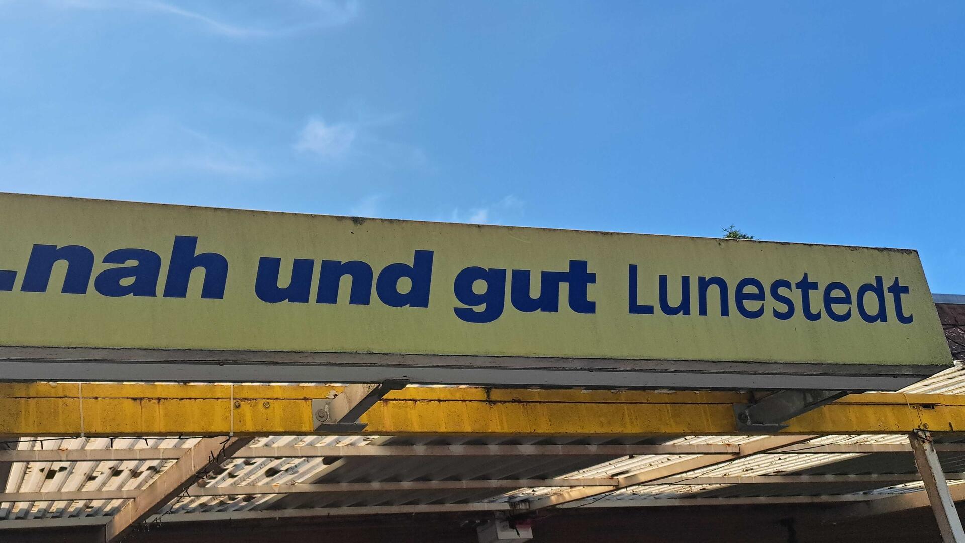 Der Einkaufsladen „nah und gut“ wurde 1932 in Lunestedt eröffnet. Sebastian Krause übernahm das Geschäft 1998.
