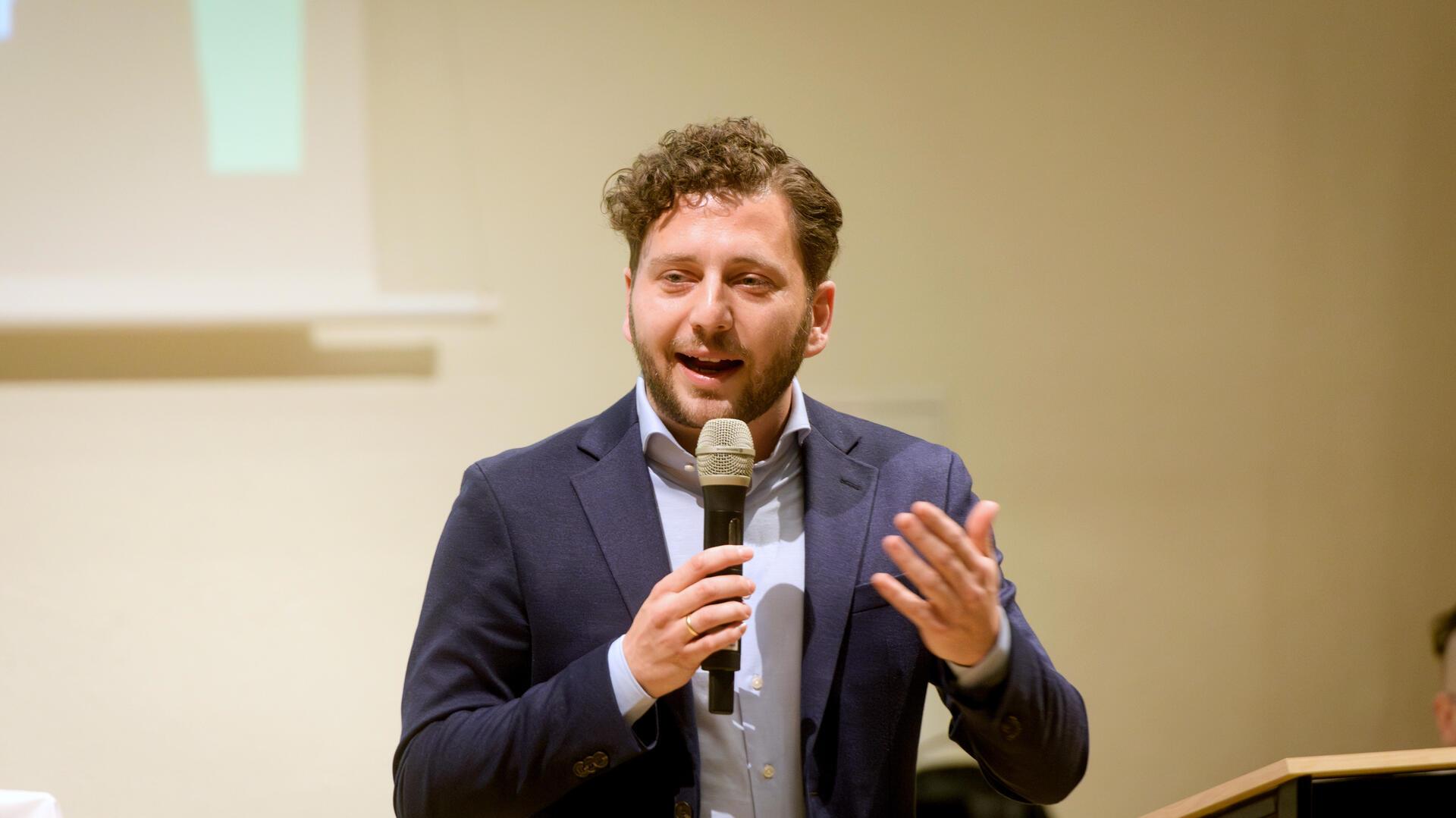 Der Grünen-Bundesvorsitzende Felix Banaszak.