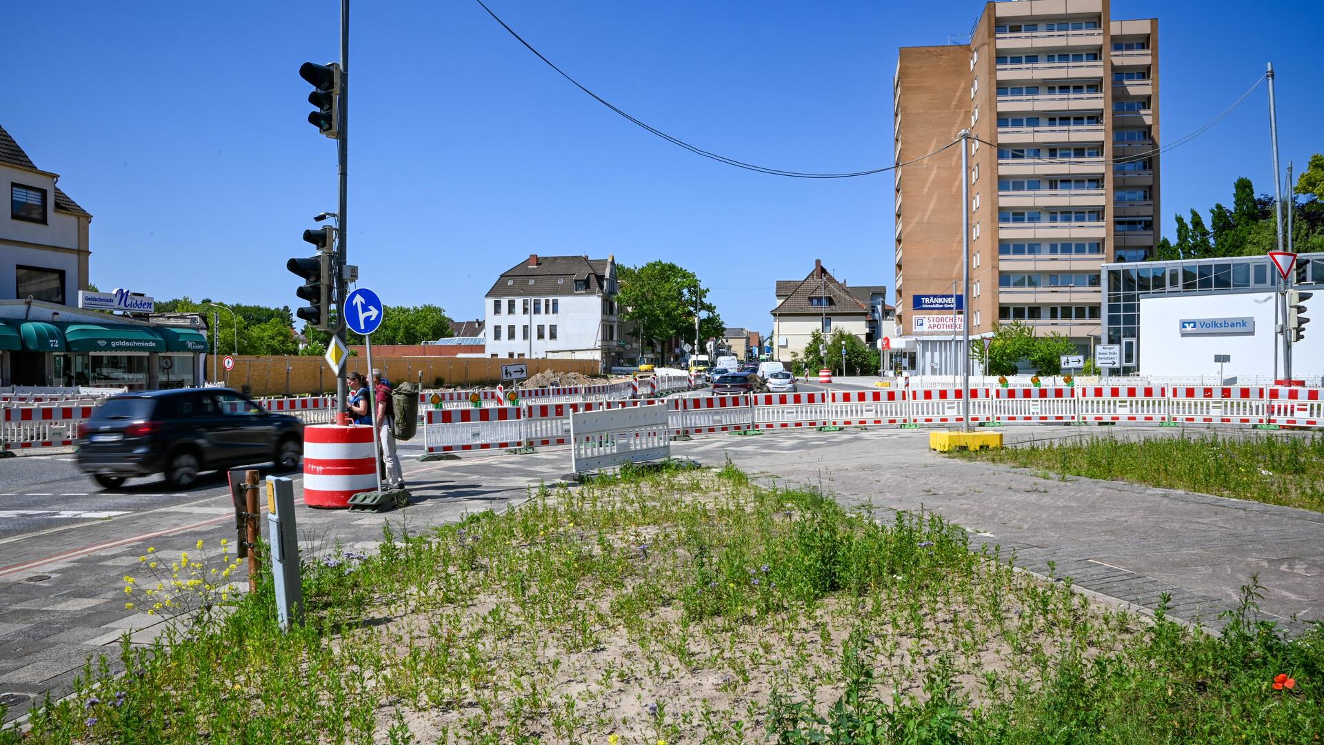 Der Heimat-Check für Wulsdorf: Schon lange stockt der Verkehr an der Kreuzung Lindenallee/Weserstraße.