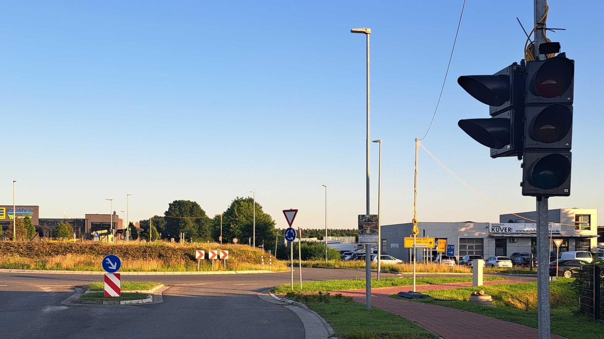 Am Kreise im Hagener Osten wird demnächst heftig gebaut. Die erste provisorische Ampel steht bereits.