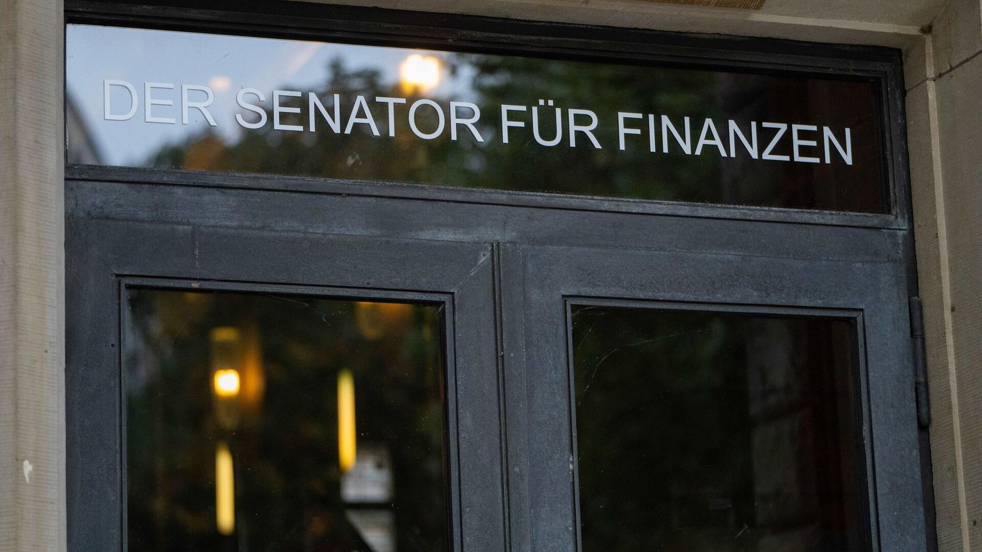 Millionenhilfe für Bremerhaven - Senat macht den Weg frei Eingang des Senators für Finanzen.