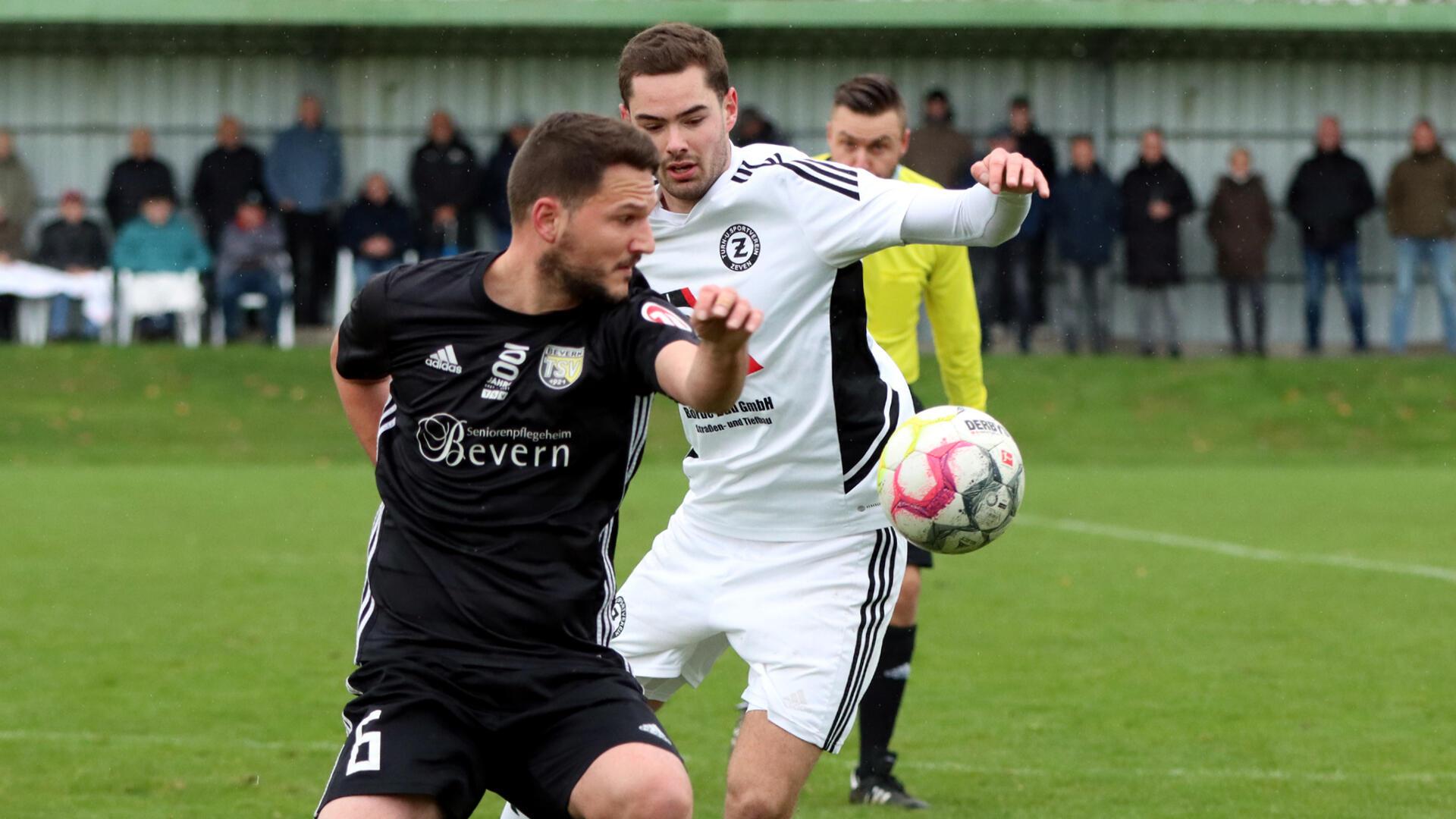 Der TSV Bevern, hier mit Angelo Abel, war bei der FSV Hesedorf/Nartum am Ende chancenlos.