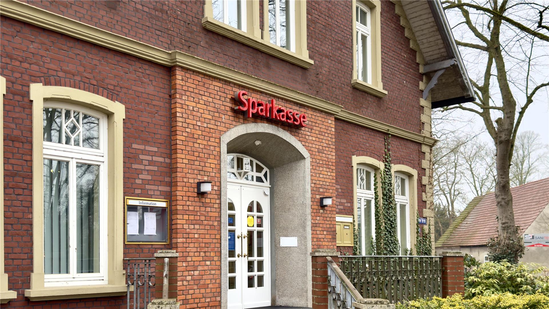 Der Umbau des ehemaligen Sparkassen-Gebäudes zur Apotheke in Wilstedt soll bald starten.
