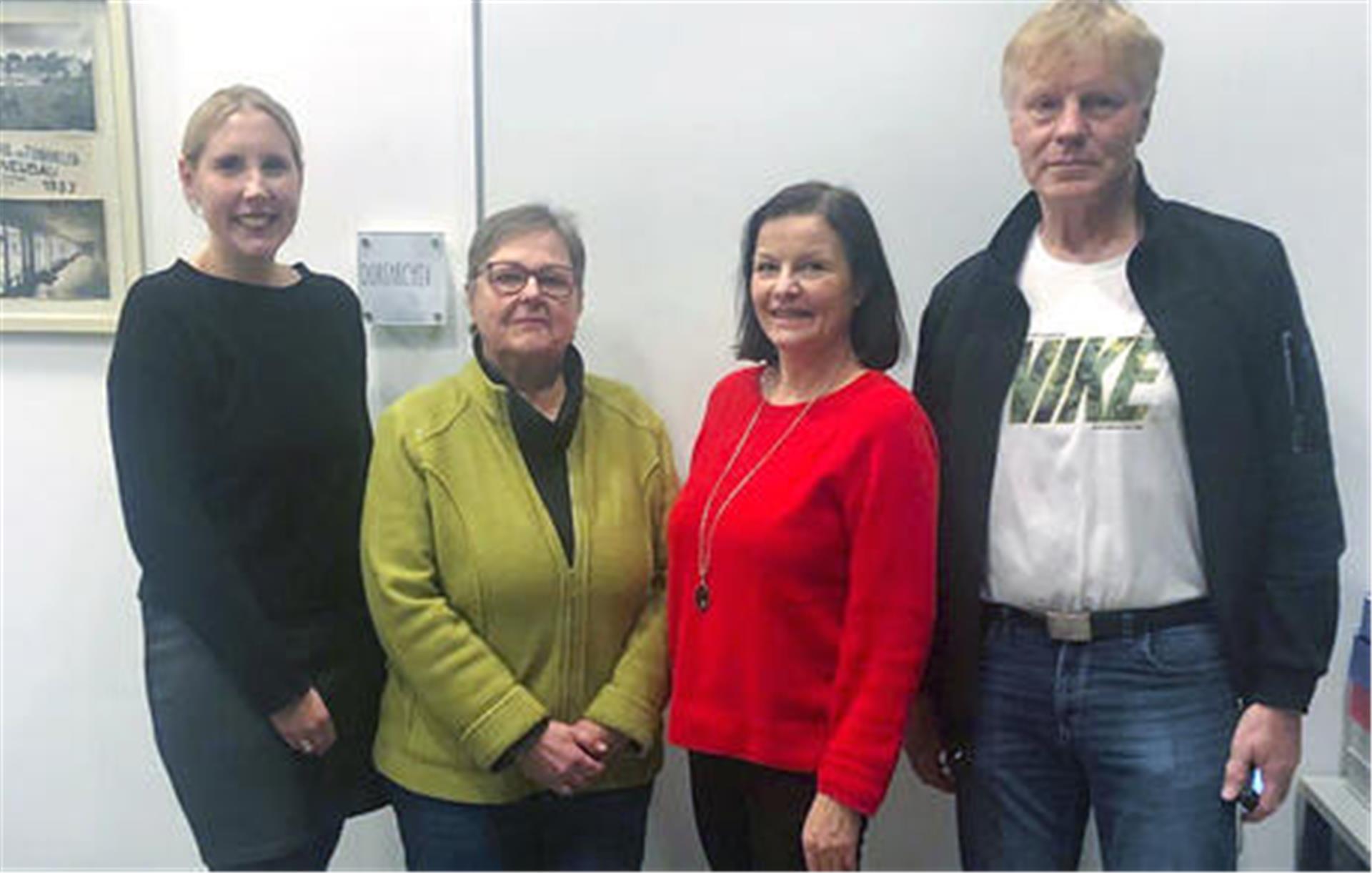 Der Vorstand des Geschichts- und Heimatvereins Elm: (von links) Yvonne Bardenhagen (neue Kassenwartin), Karin Schröder (2. Vorsitzende), Corinna Holst (Schriftführerin) und Siegfried Bardenhagen (Vorsitzender). 