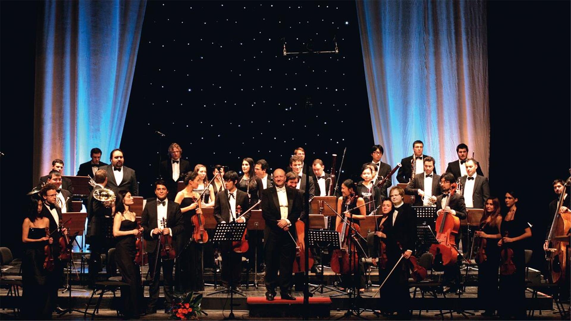 Der Vorverkauf für das Bremervörder Neujahrskonzert 2025 mit der jungen Philharmonie Köln startet am 4. November.