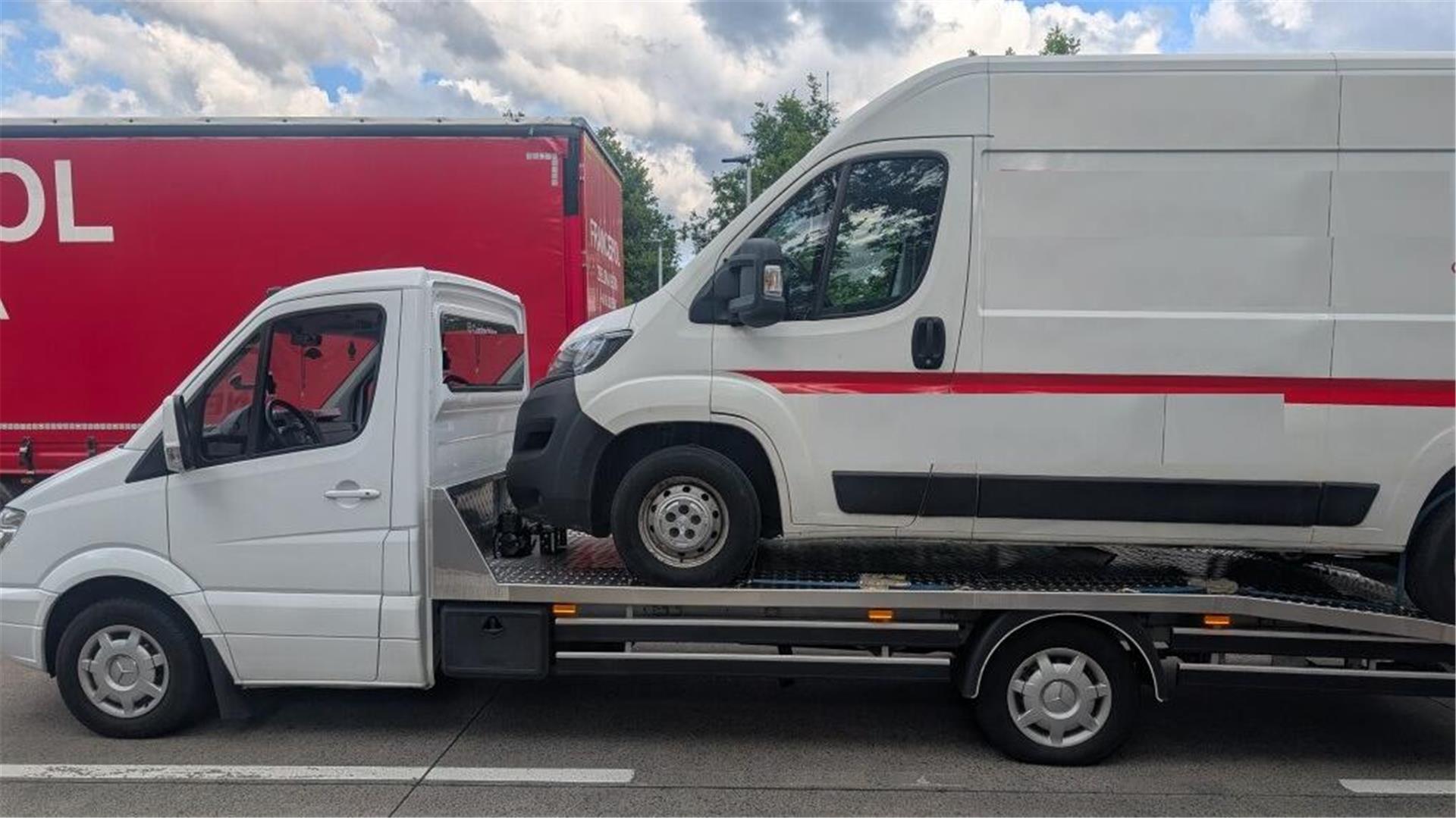 Der kontrollierte Kleintransporter war um mehr als 40 Prozent überladen. So war eine Weiterfahrt nicht möglich.