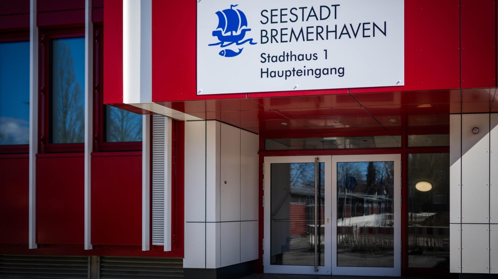 Der Eingang zum Stadthaus 1 in Bremerhaven.