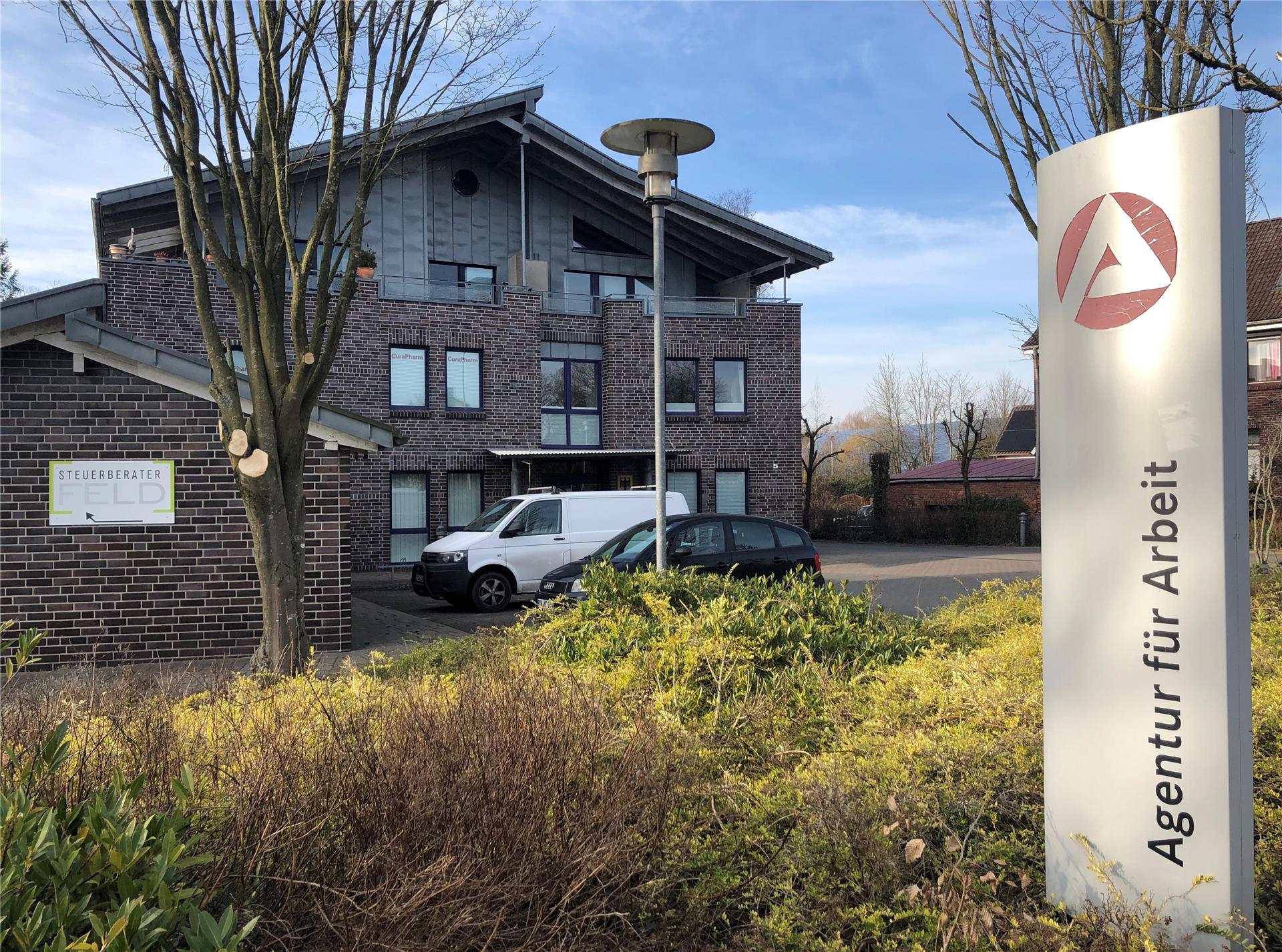Die Agentur für Arbeit Stade plant harte Einschnitte. Behördenleiterin Dagmar Froelich bestätigte, dass es Planungen gibt, die Außenstellen der Agentur in Bremervörde sowie in Buxtehude zu schließen. 