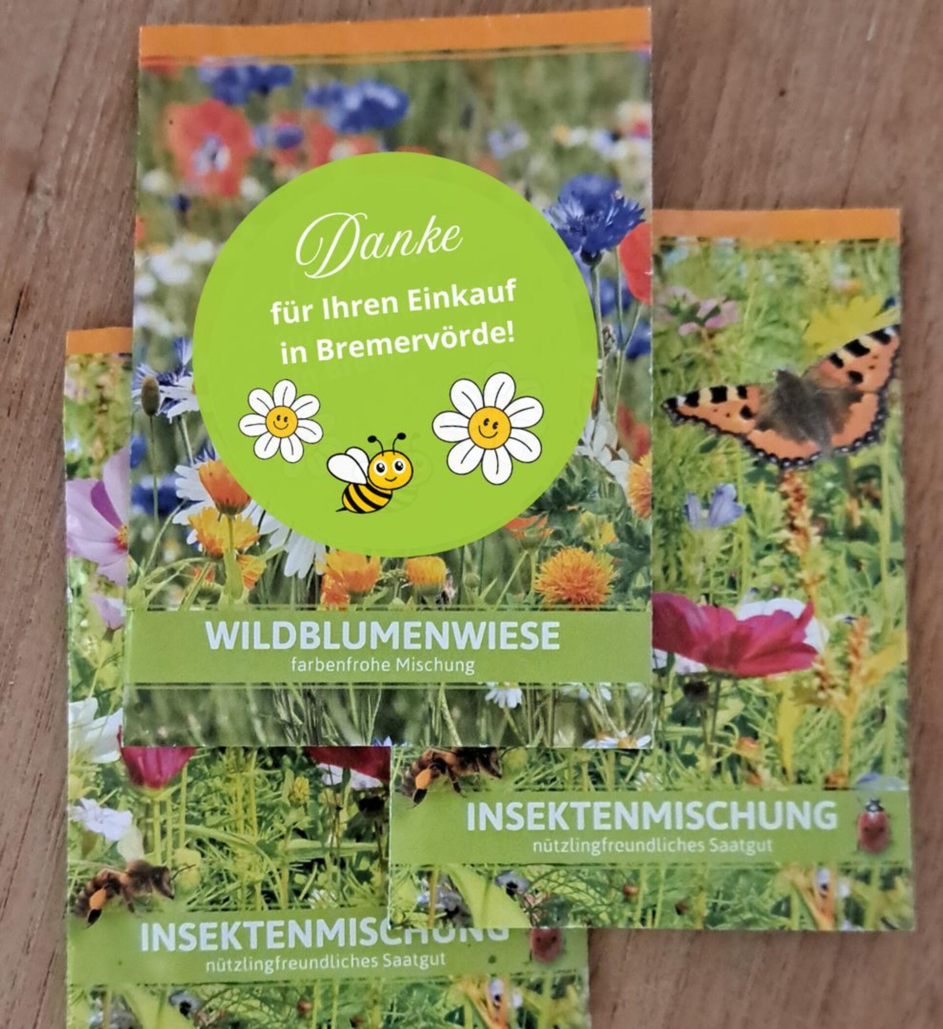 Die Aktion "Bremervörde blüht auf" soll nicht nur das Bewusstsein für eine nachhaltige und lebenswerte Stadt stärken, sondern ein Dankeschön für den Einkauf vor Ort sein, denn ein Besuch in den örtlichen Geschäften lohnt sich nicht nur wegen der neuen Modehighlights, sondern auch aufgrund der individuellen Beratung und des besonderen Einkaufserlebnisses