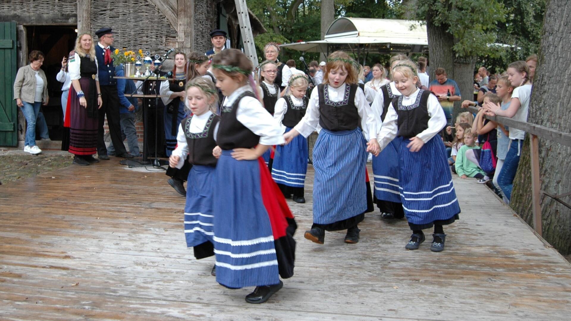 Börd Heeßler Kinnerdanzer