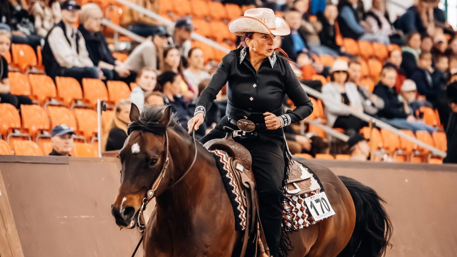 Die Bremervörder Westernreiterin Claudia Gülich-Hartwig und ihr American Quarter Horse "Legends Remedy" werden im September bei den German Open der Ersten Westernreiter Union (EWU) an den Start gehen.