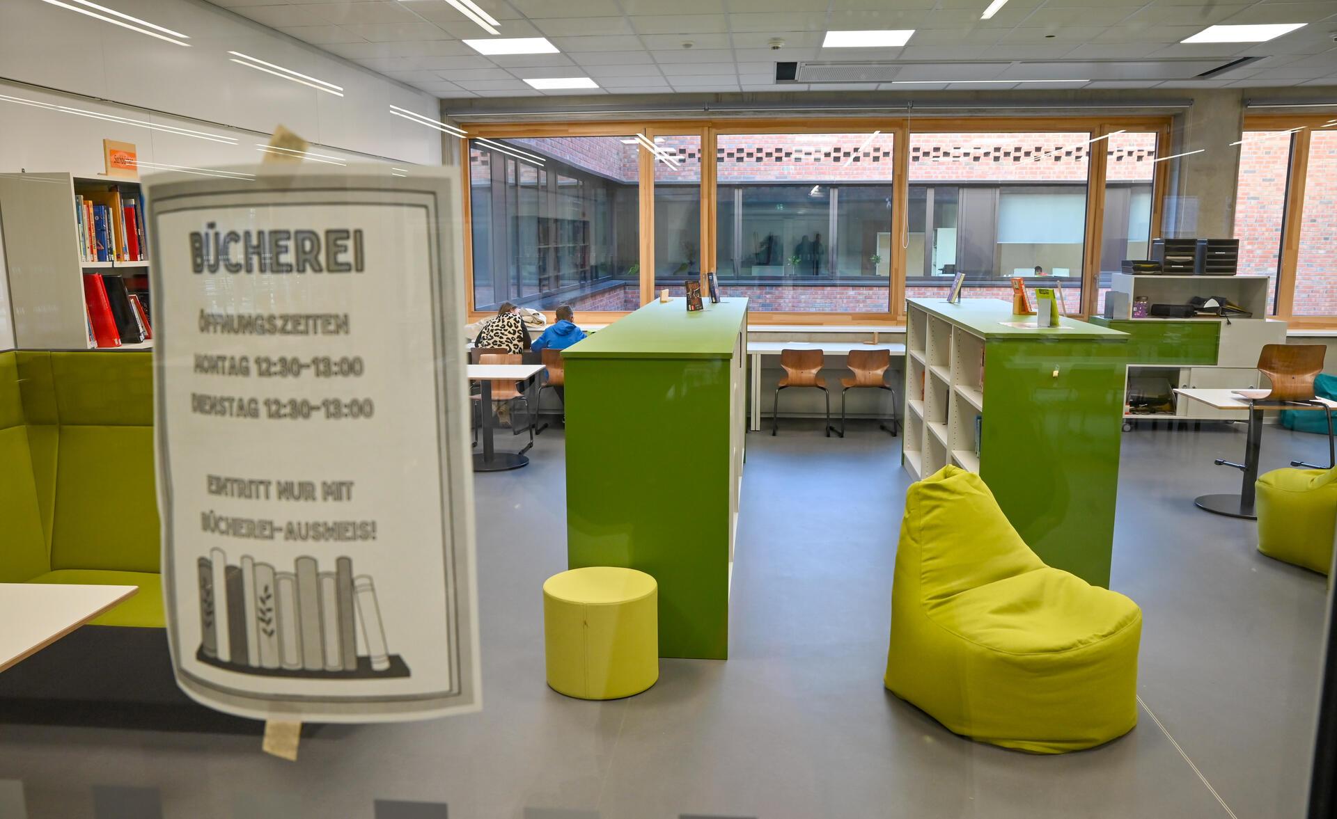 Die Bücherei im Schulzentrum an der Hamburger Straße. 