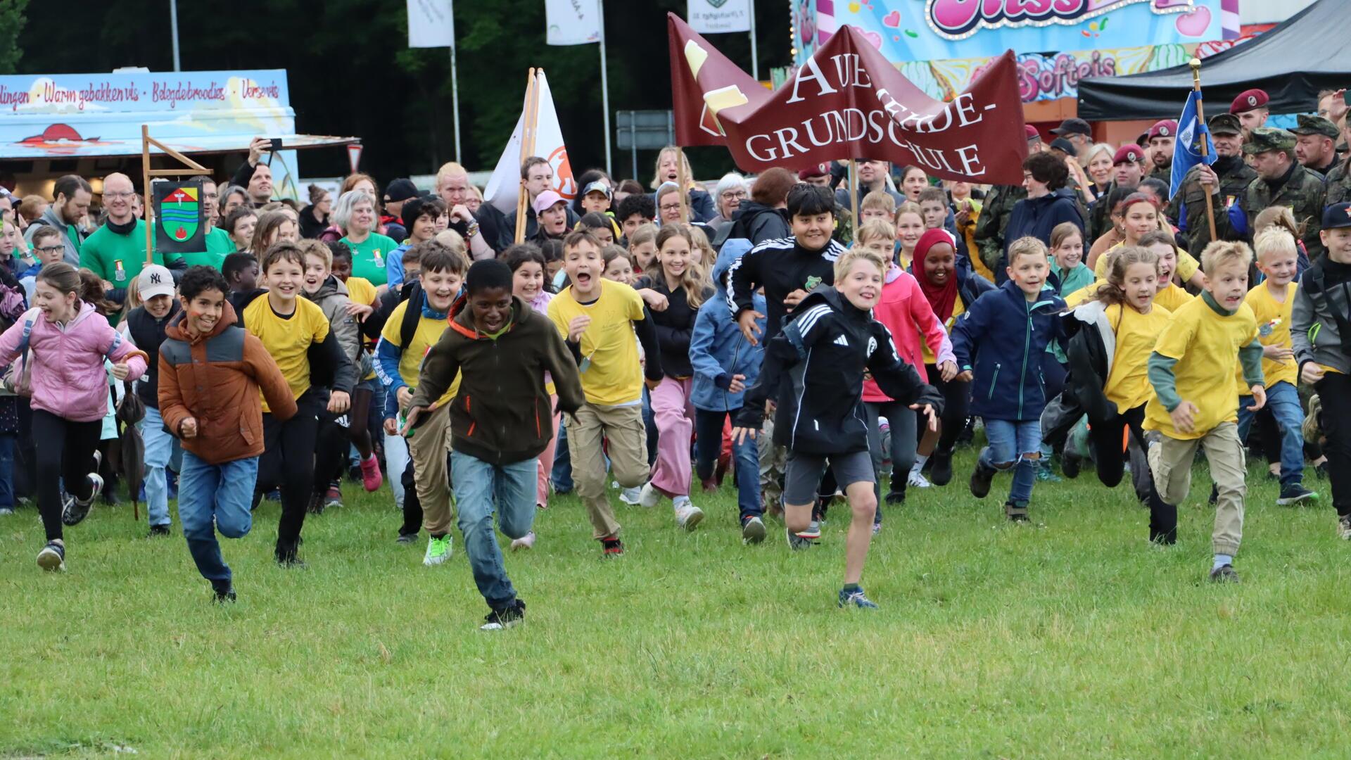 Kinder rennen