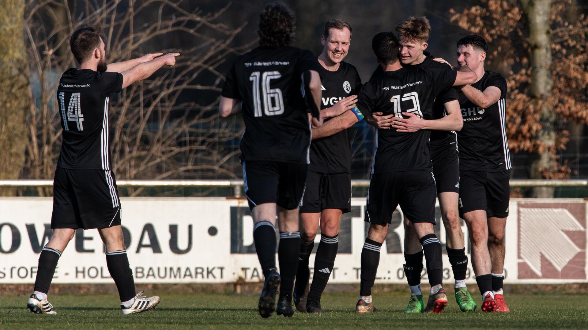 Die Mannschaft des TSV Bülstedt/Vorwerk ist mit 14 Punkten derzeit Spitzenreiter der Rückrundentabelle. Mit einem Heimsieg gegen den FC Alfstedt/Ebersdorf will das Team diese Position festigen.