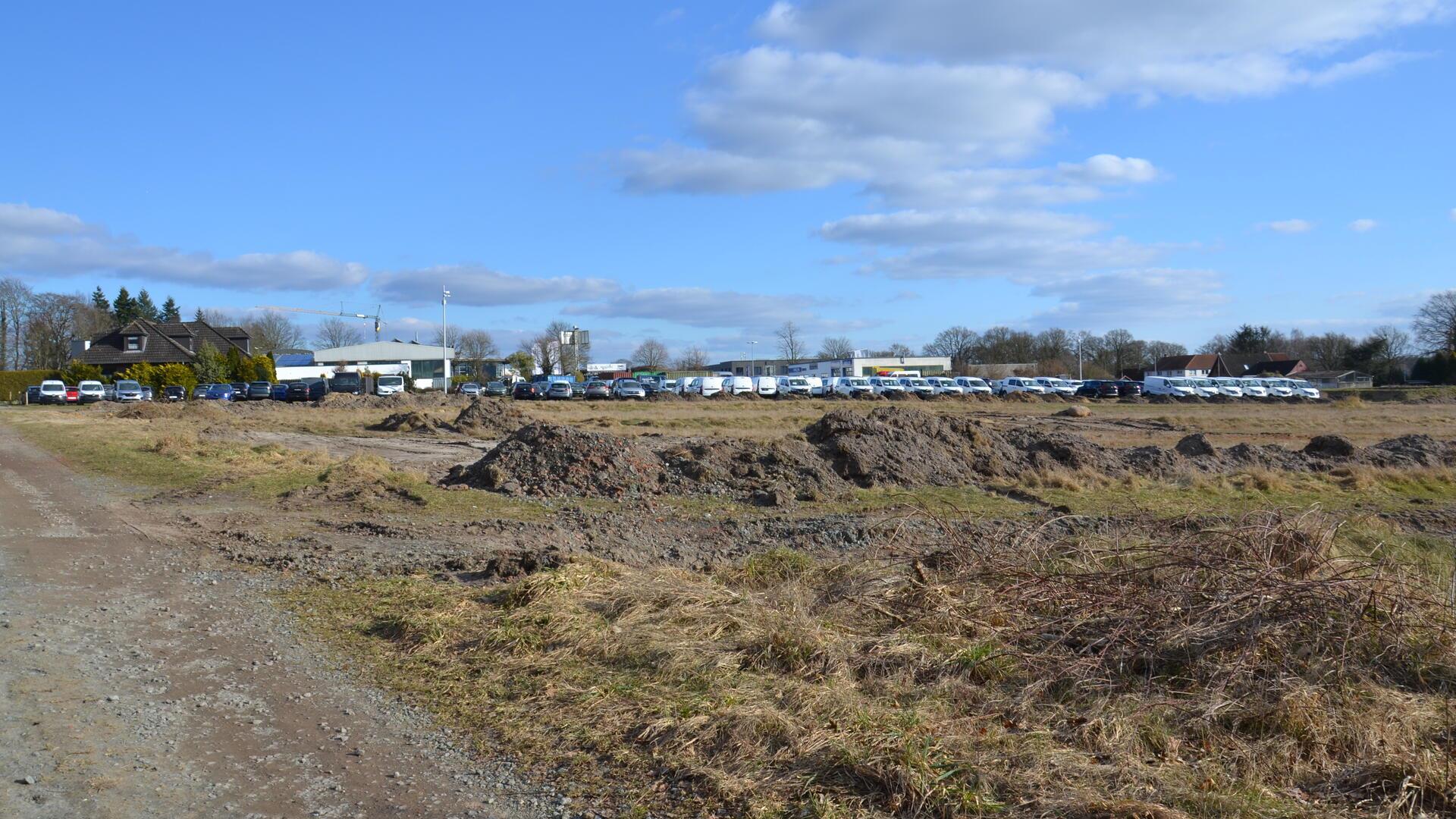 Geplantes Baugebiet Auegärten mit Blick auf das Autohaus Brunkhorst