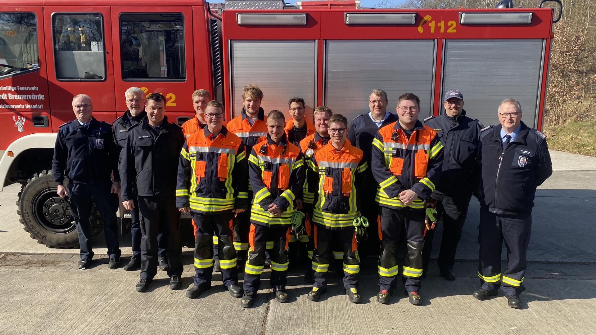 Die Prüfungsteilnehmer der Bremervörder Feuerwehren.