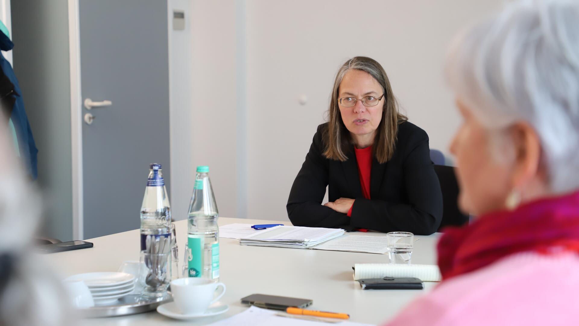 Die Senatorin für Kinder und Bildung, Sascha Karolin Aulepp, freut sich, dass mithilfe des neuen Bundesprogramms Startchancen die Bildungschancen vieler Kinder erhöht werden können.