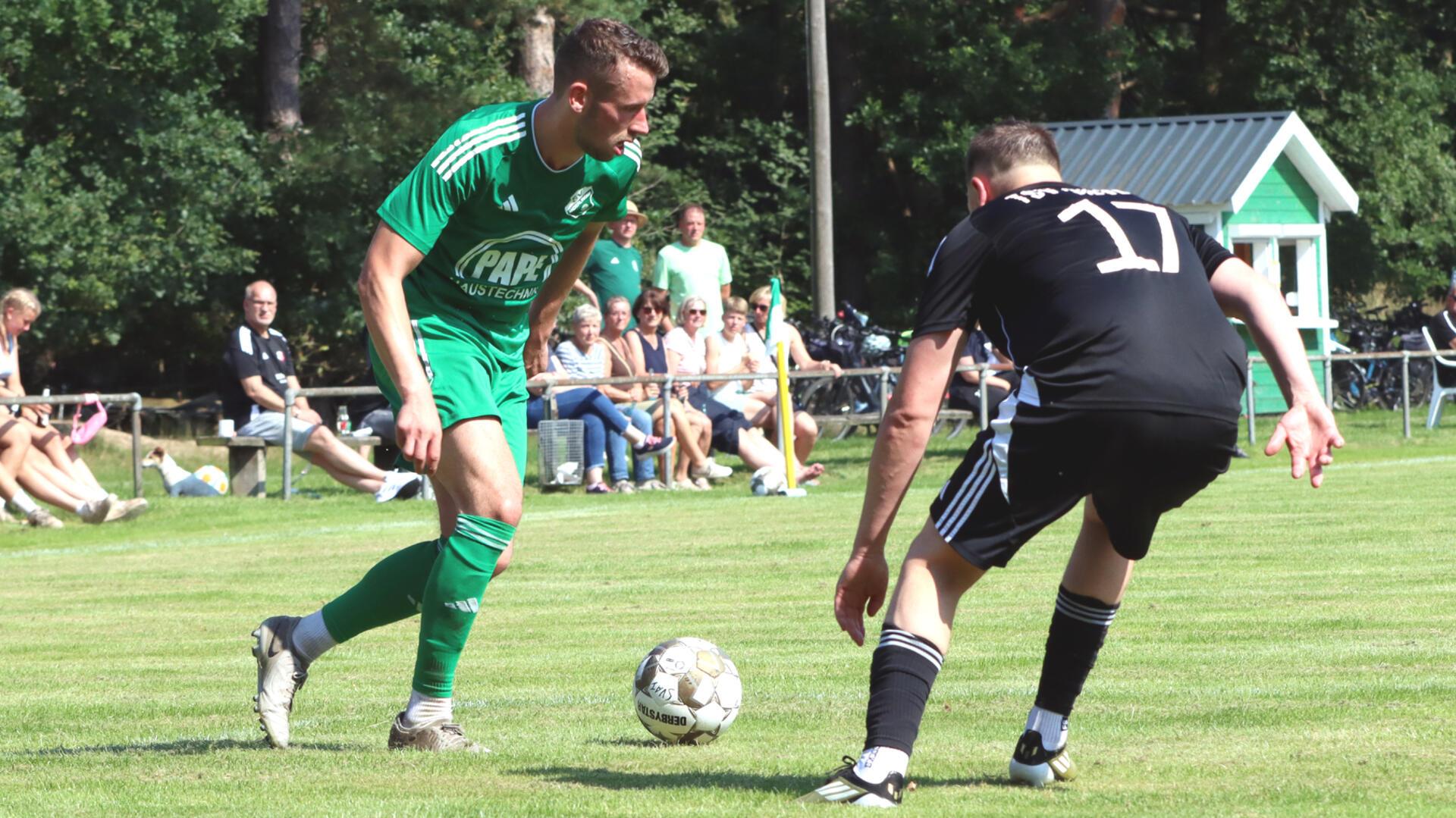 Die Spielintelligenz von Phil Steffens (links) ist gegen den TSV Ottersberg gefragt. Er kann gegen den Favoriten den Unterschied machen.