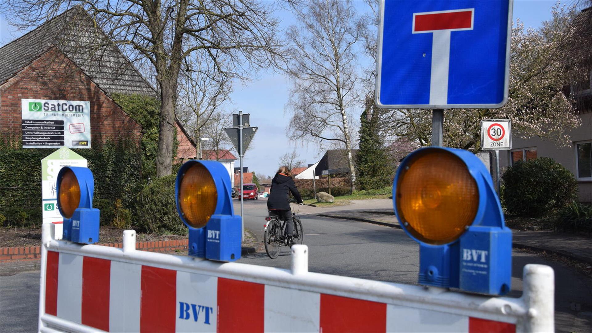 Eine Sperrung vor der Alten Straße in Selsingen.