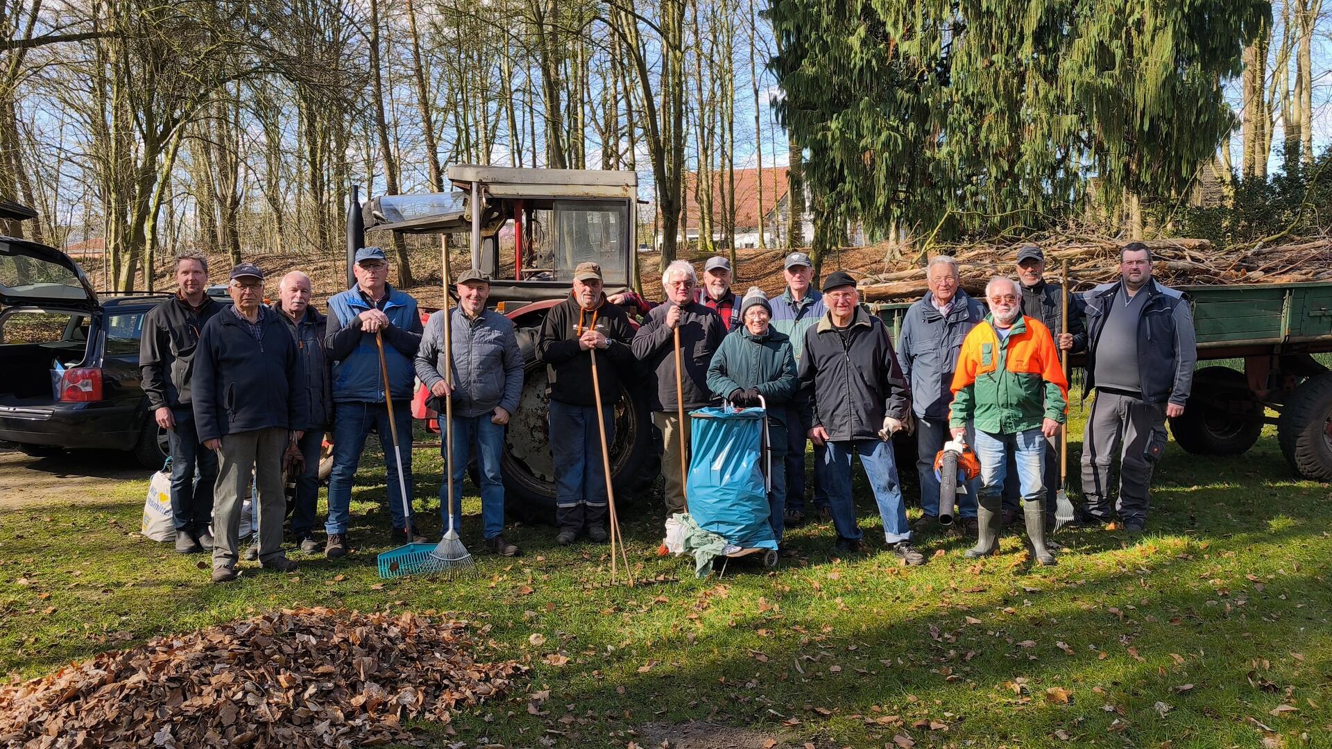 Die "Steen Eeker" machten den Bürgerpark frühlingsfit. 