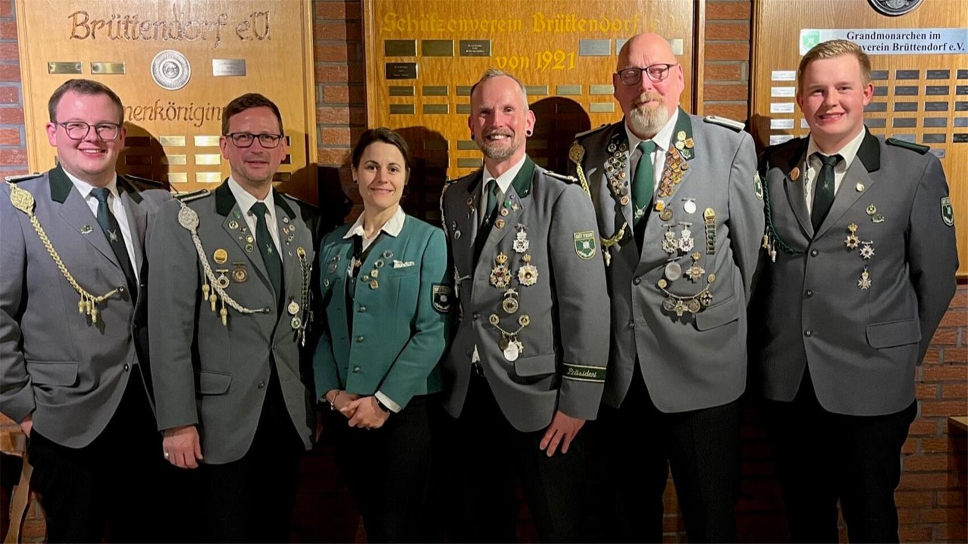 Die Vereinsmeister (von links): Marvin Wellenbrock, Jan Martens, Barbara Kiss, Sven Harms, Ton Vreugde und Milan Wellenbrock.