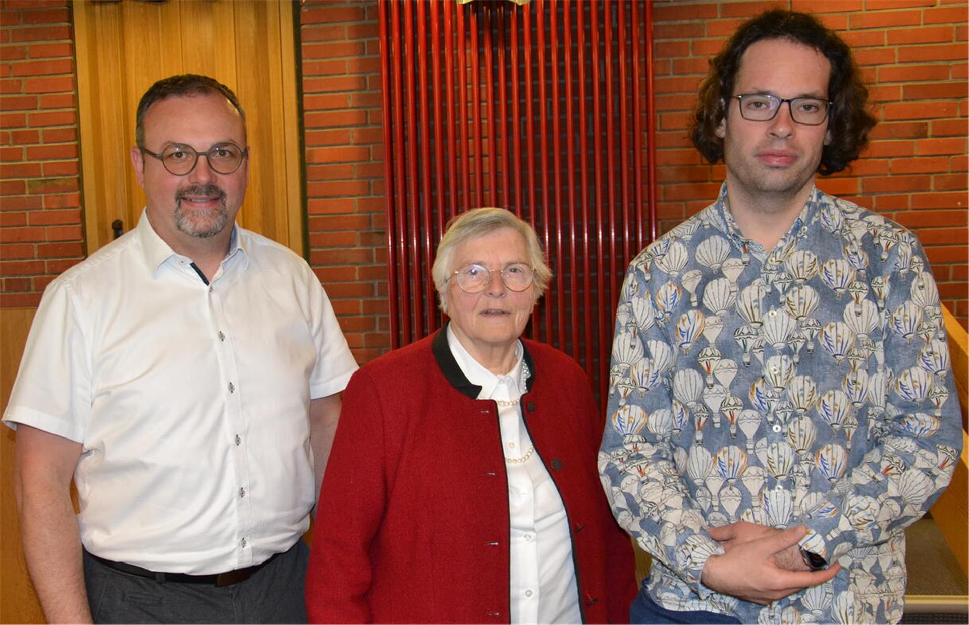 Gisela Flake mit ihren beiden Stellvertretern Frank Roßdeutscher und Sascha Jansen (rechts).